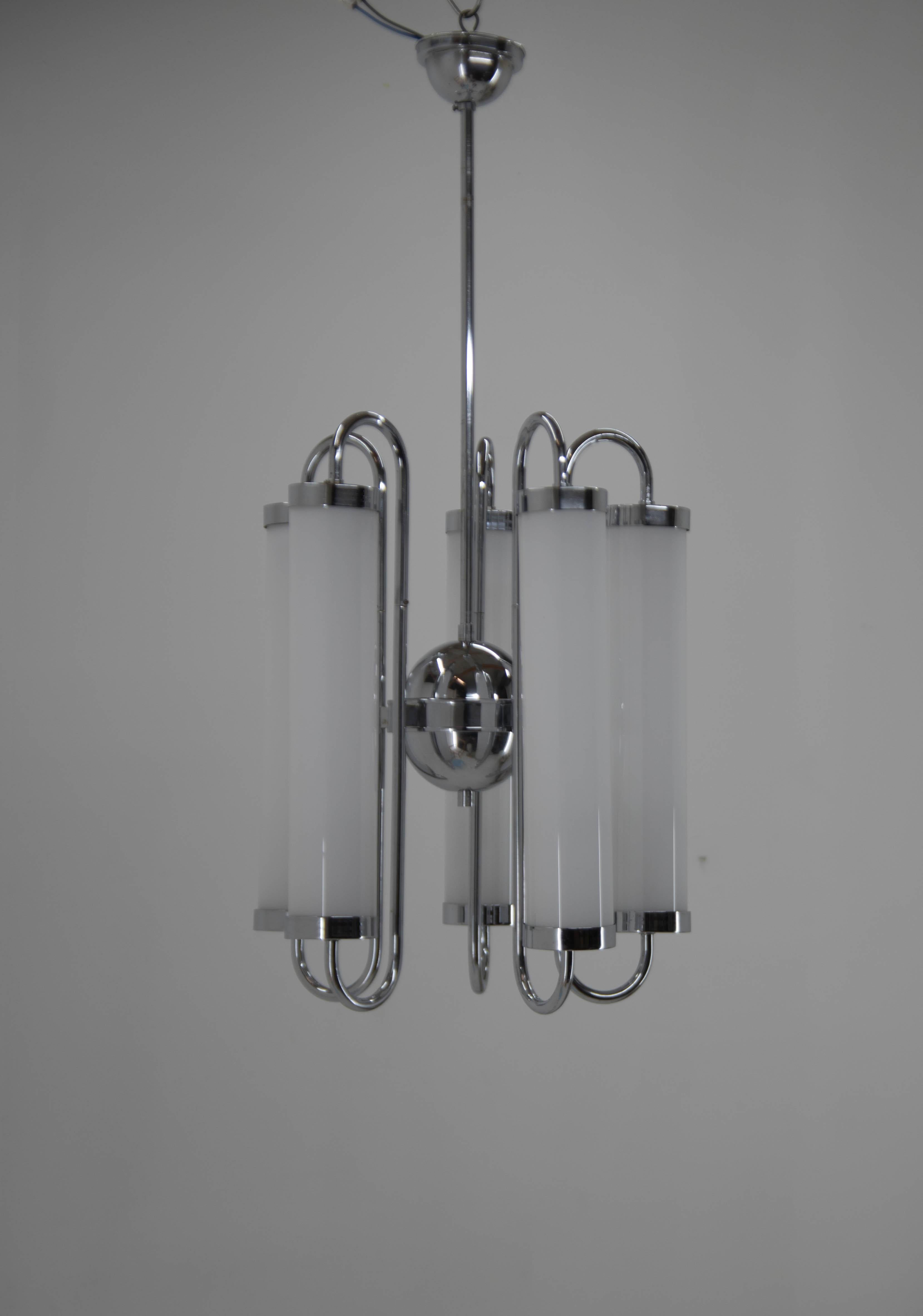 Art Deco Large 5-Flamming Tubular Bauhaus Chandelier, 1930s For Sale