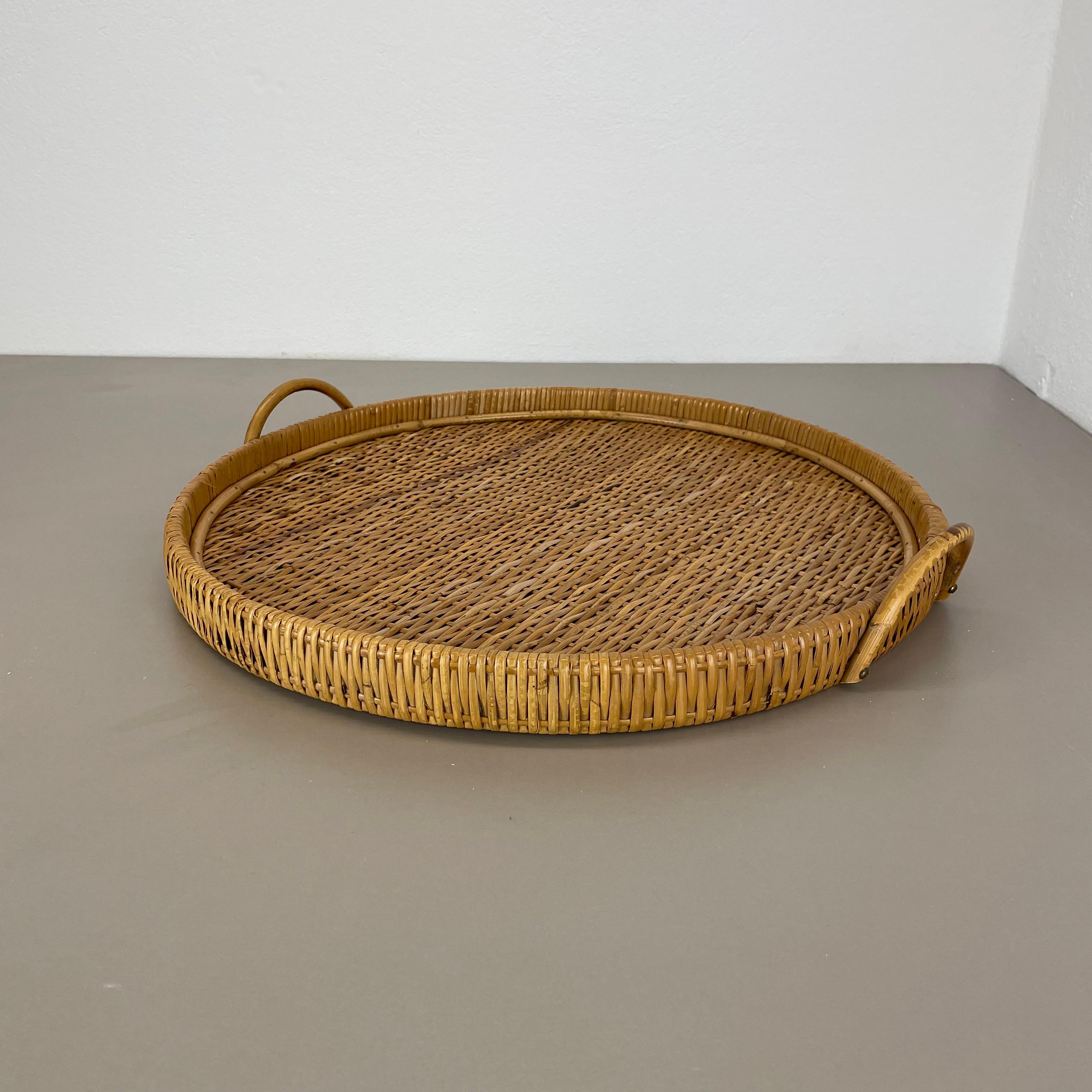 Large 50cm Rattan Rotin tray element in Gabriella Crespi Style, Italy, 1970s In Good Condition For Sale In Kirchlengern, DE