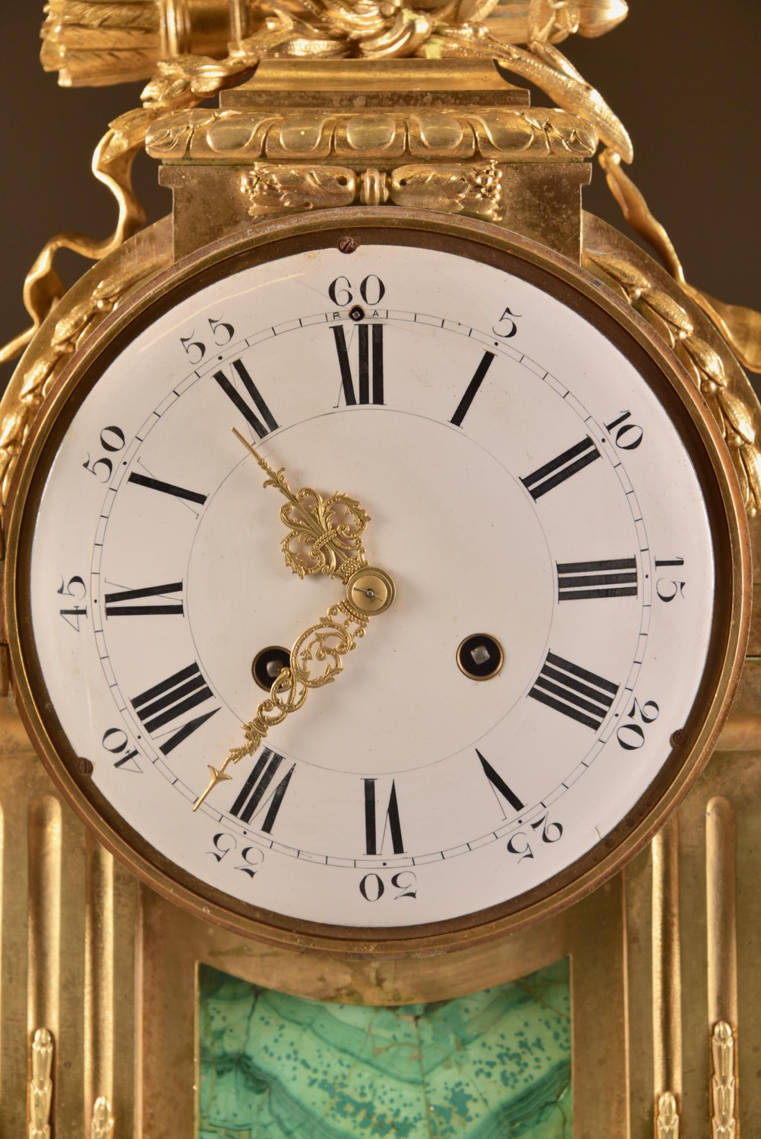Large Bronze Mantle Clock with Malachite, Raingo Freres In Good Condition For Sale In Heukelum, NL