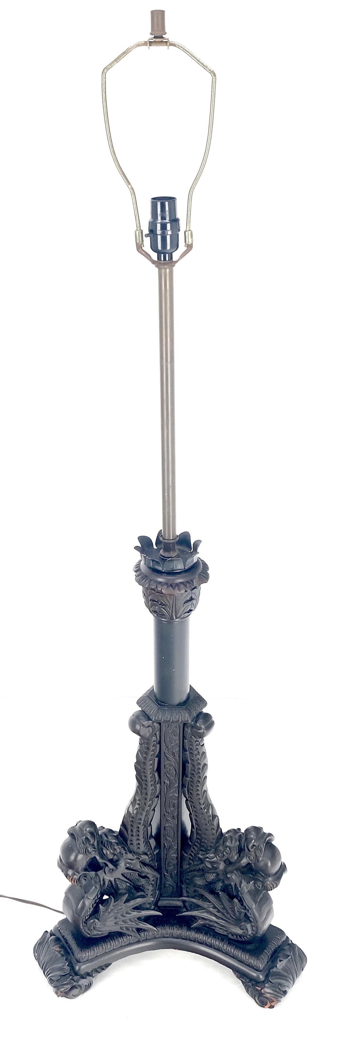 Grande base per lampada da terra in mogano intagliato alta 51