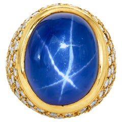 Large 51.90cts Star Sapphire Diamond Men
s Signet 18k Gold Ring