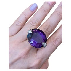 Grande bague cocktail en platine et or 18 carats avec améthyste et diamants de 54,03 carats