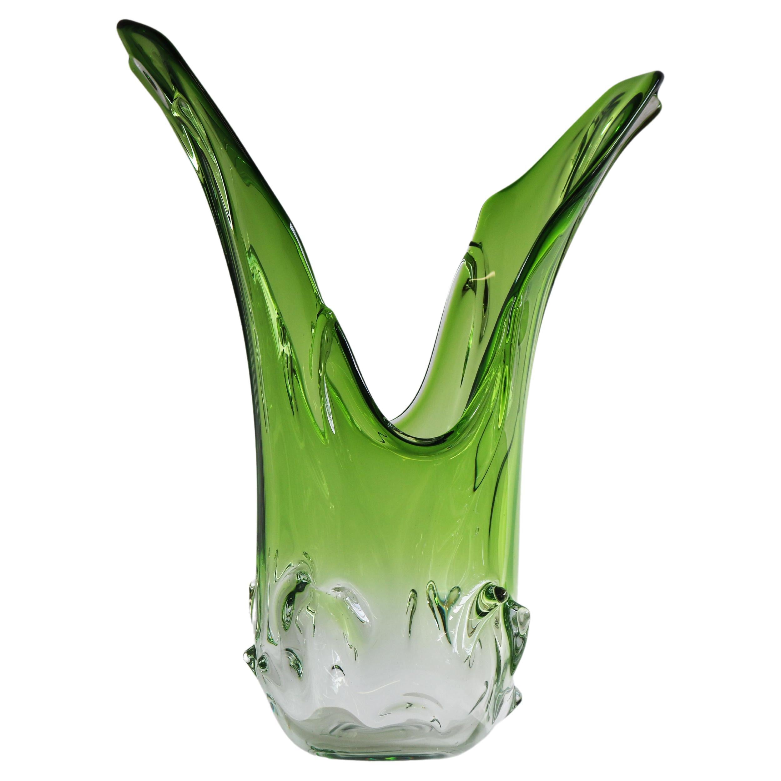 Large 5.4kg Italian Murano Glass vase Attr. Fratelli Toso 1950 Green Sommerso  For Sale