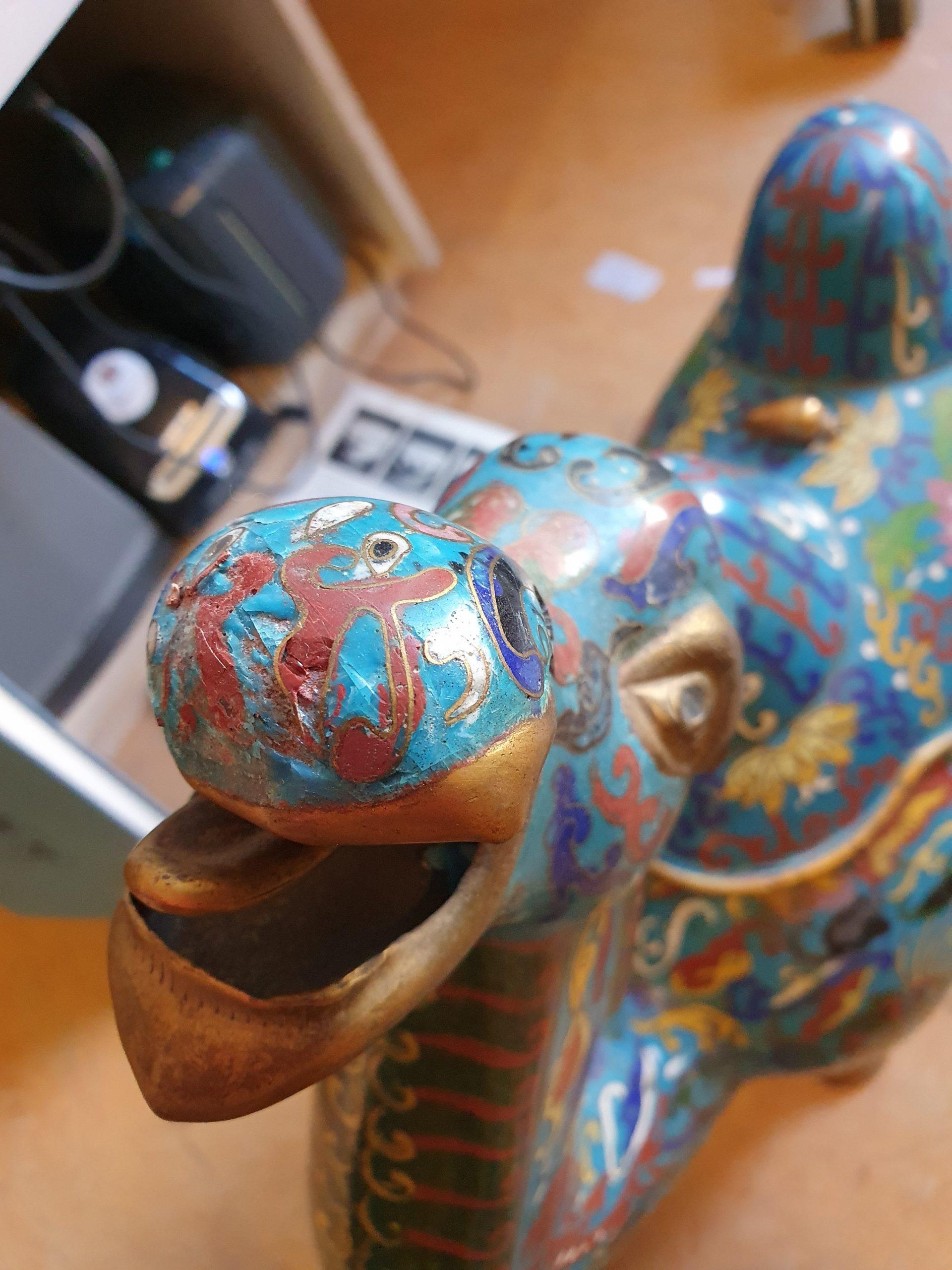 Große chinesische Cloisonné-Bronze- oder Kupferkamelie aus dem 20. Jahrhundert 10