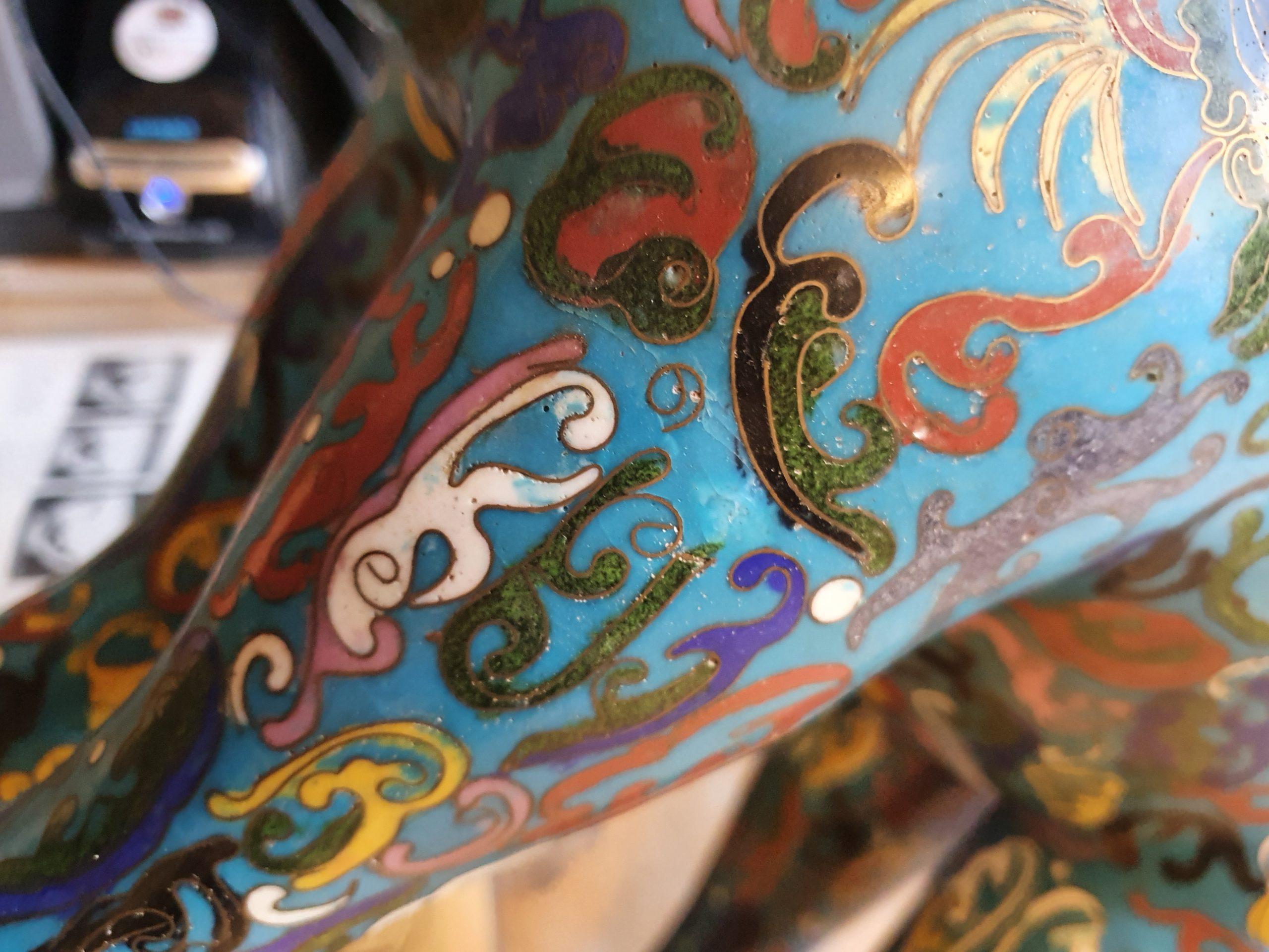 Große chinesische Cloisonné-Bronze- oder Kupferkamelie aus dem 20. Jahrhundert 16