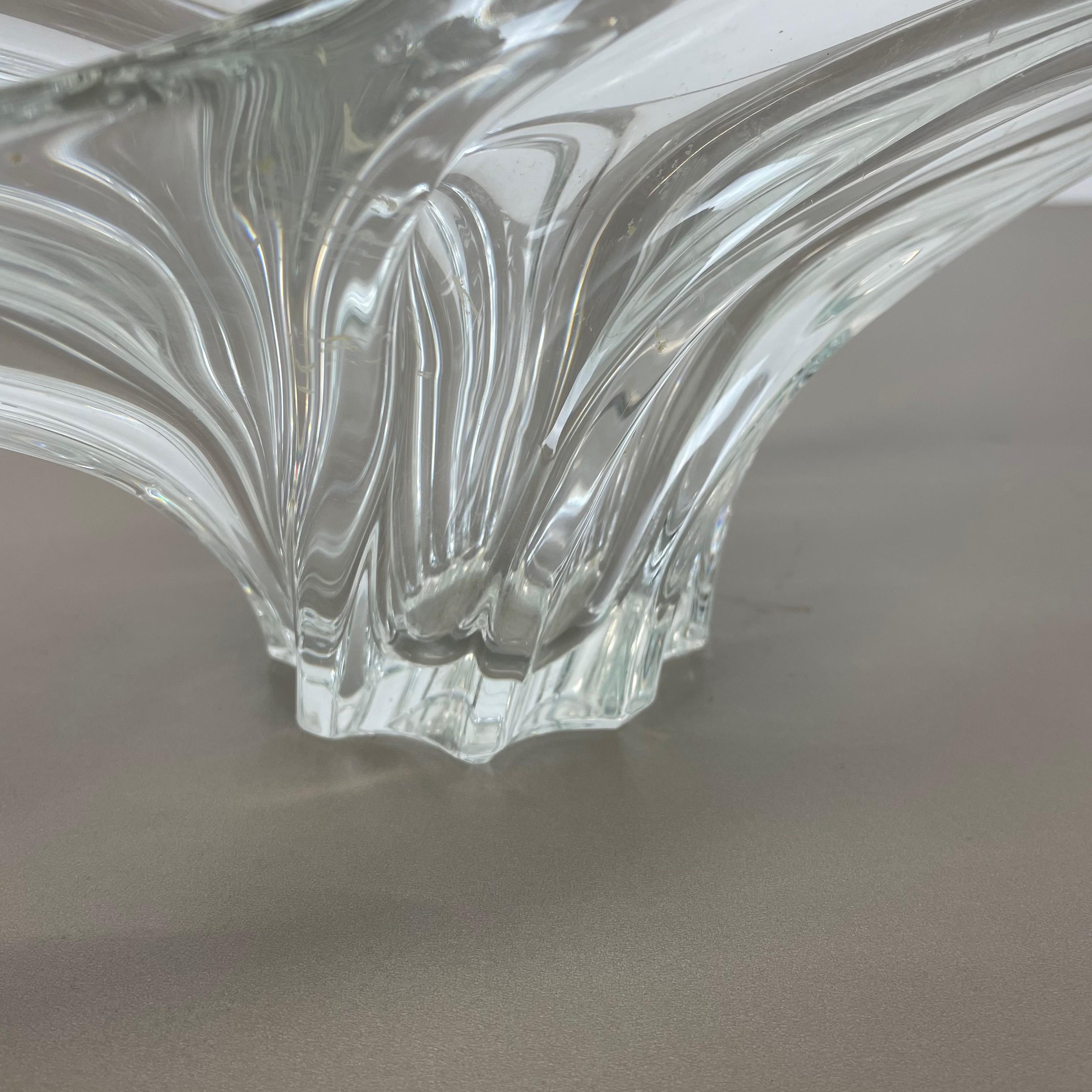Large Floral Crystal Glass Centerpiece Shell Bowl by Art Vannes, France, 1970 For Sale 5