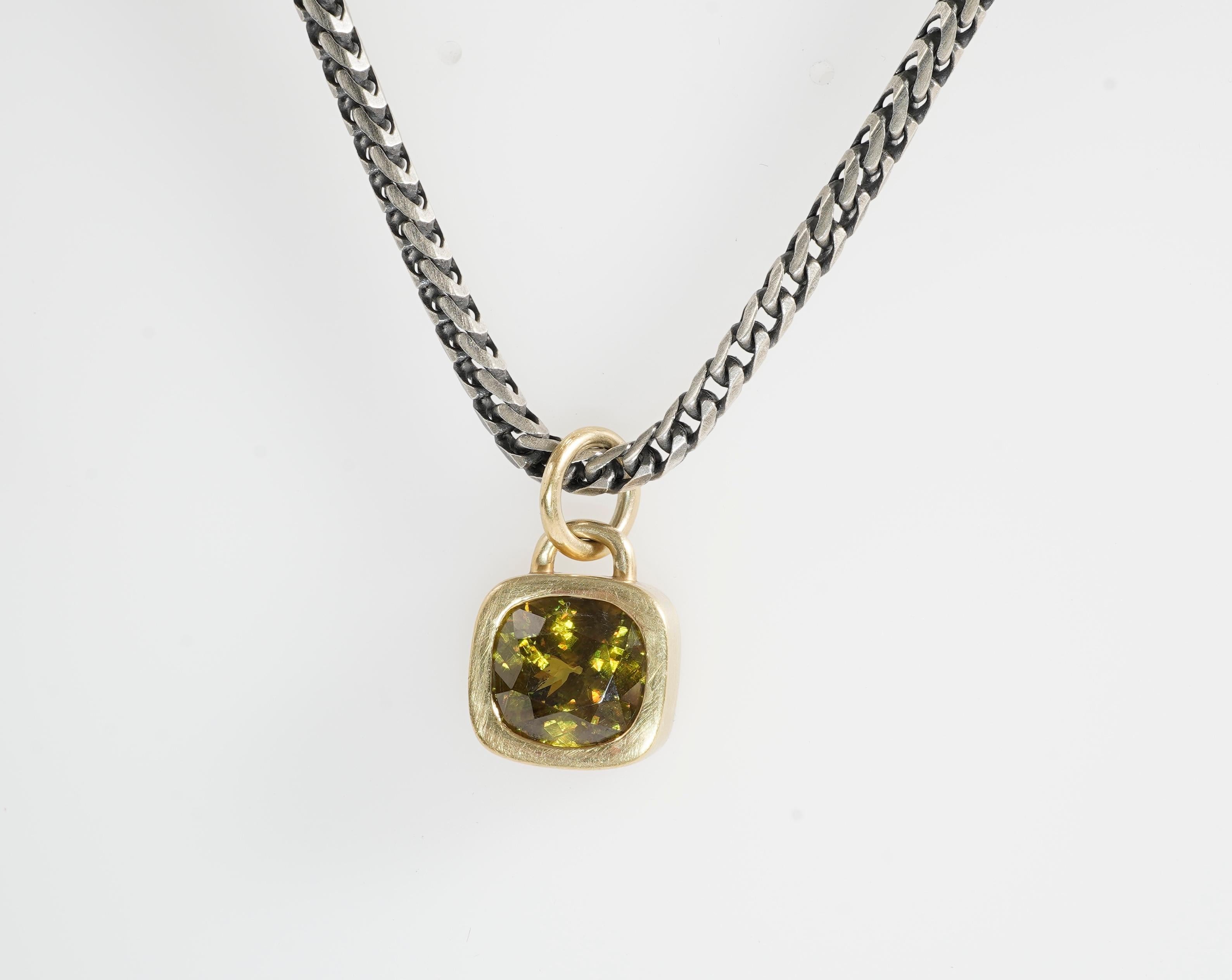 5.93ct Green Gold Yellow Cushion Sphene Pendant Solid 22Kt Gold Padlock Frame For Sale 6