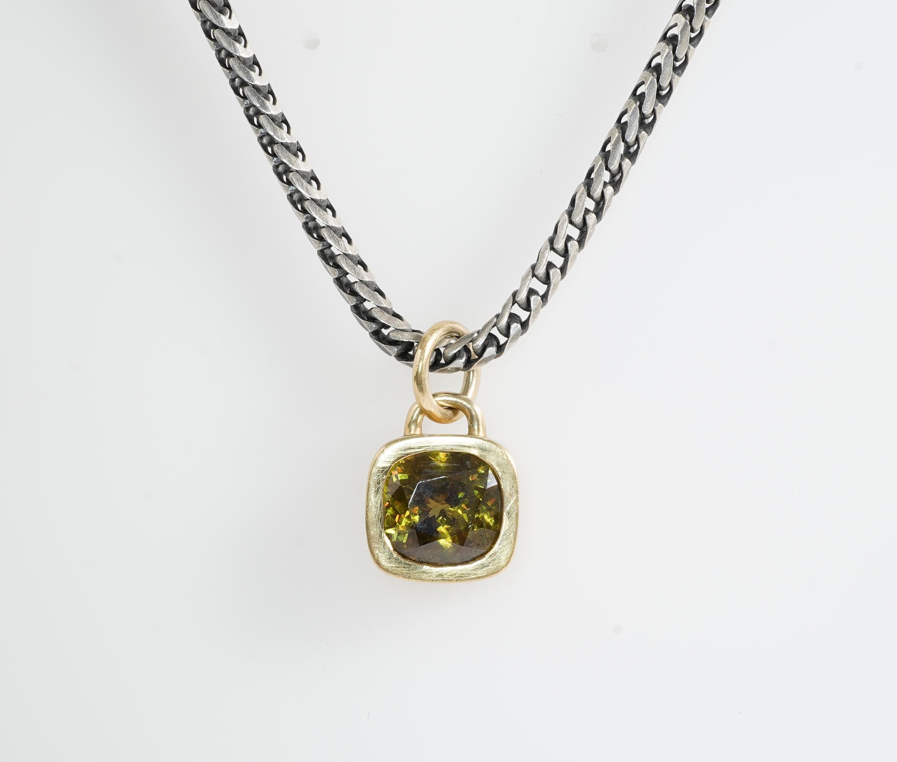 5.93ct Green Gold Yellow Cushion Sphene Pendant Solid 22Kt Gold Padlock Frame For Sale 7
