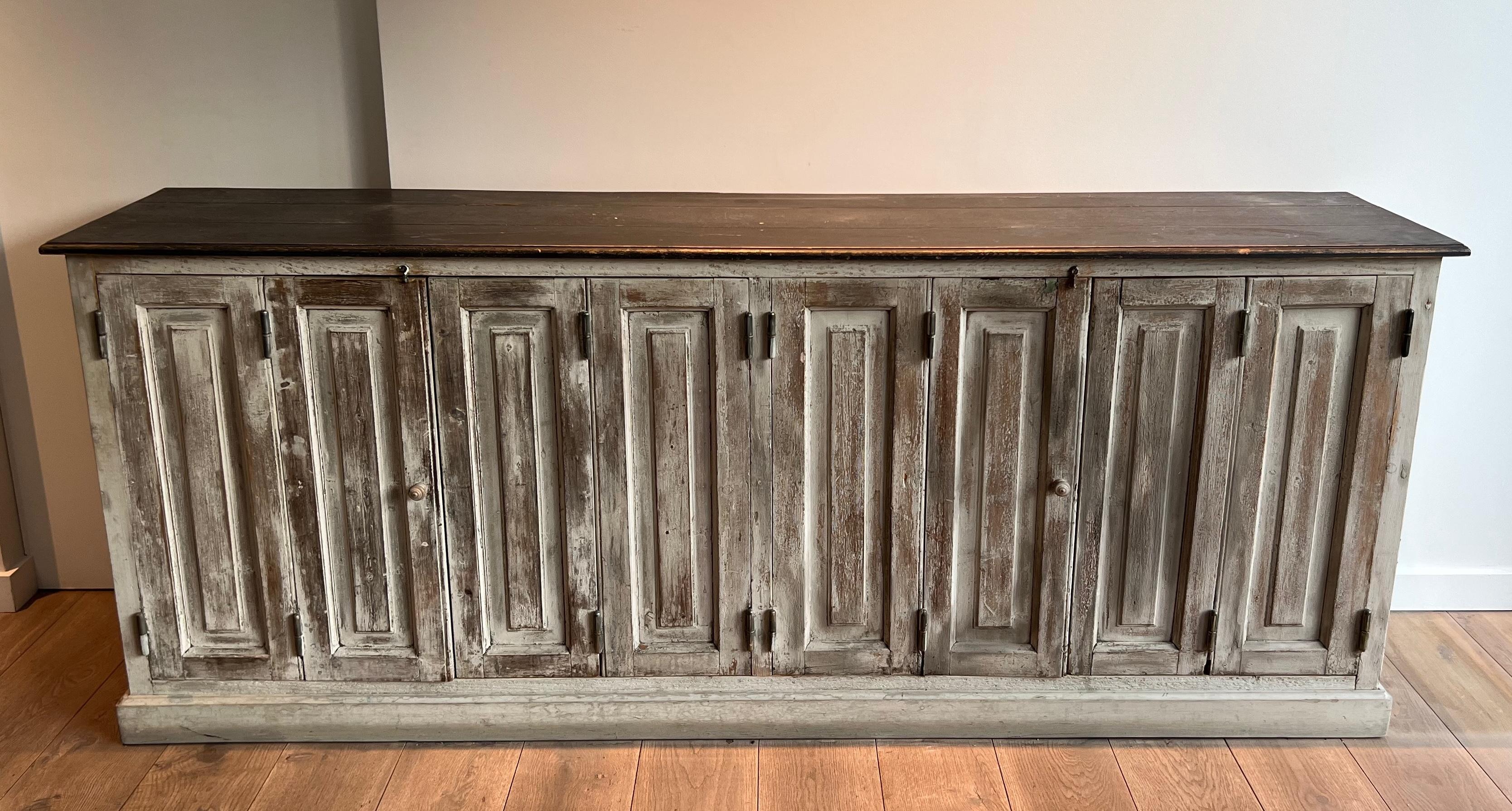 Large 6 doors patinated cupboard. French work For Sale 5