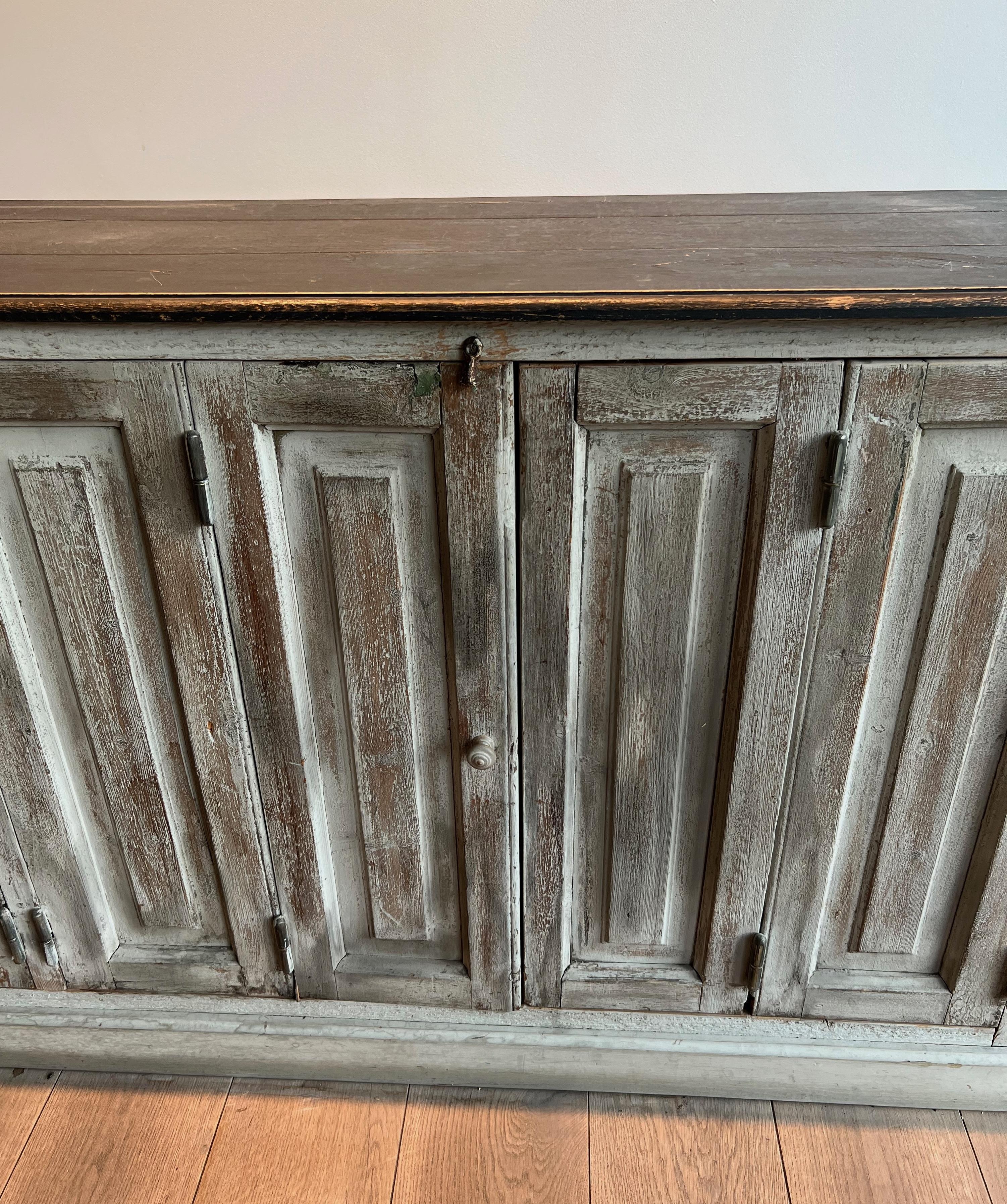 Large 6 doors patinated cupboard. French work For Sale 2