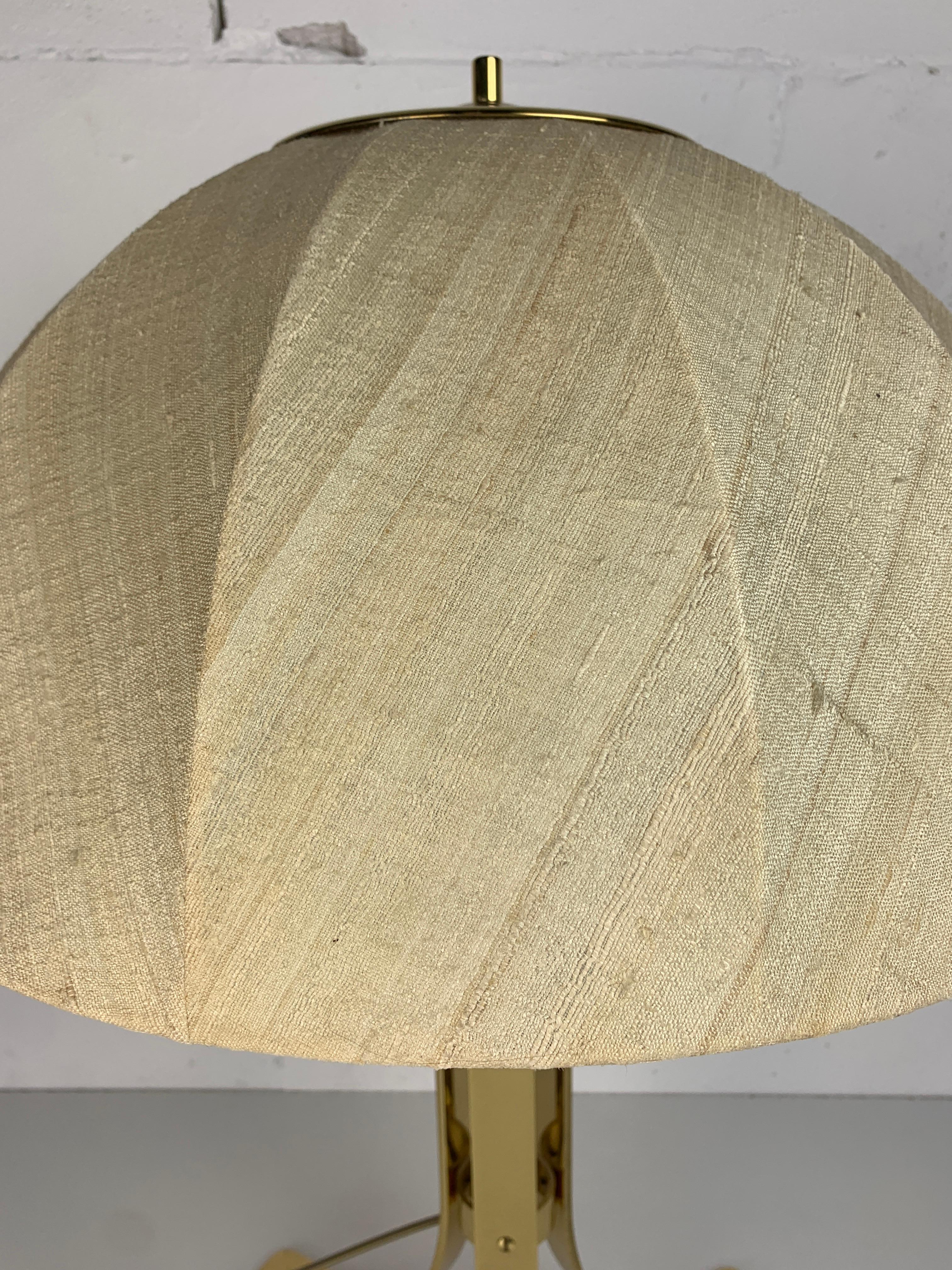 Grande lampe de table champignon de 65 cm en laiton de l'ère spatiale, années 1960 en vente 3