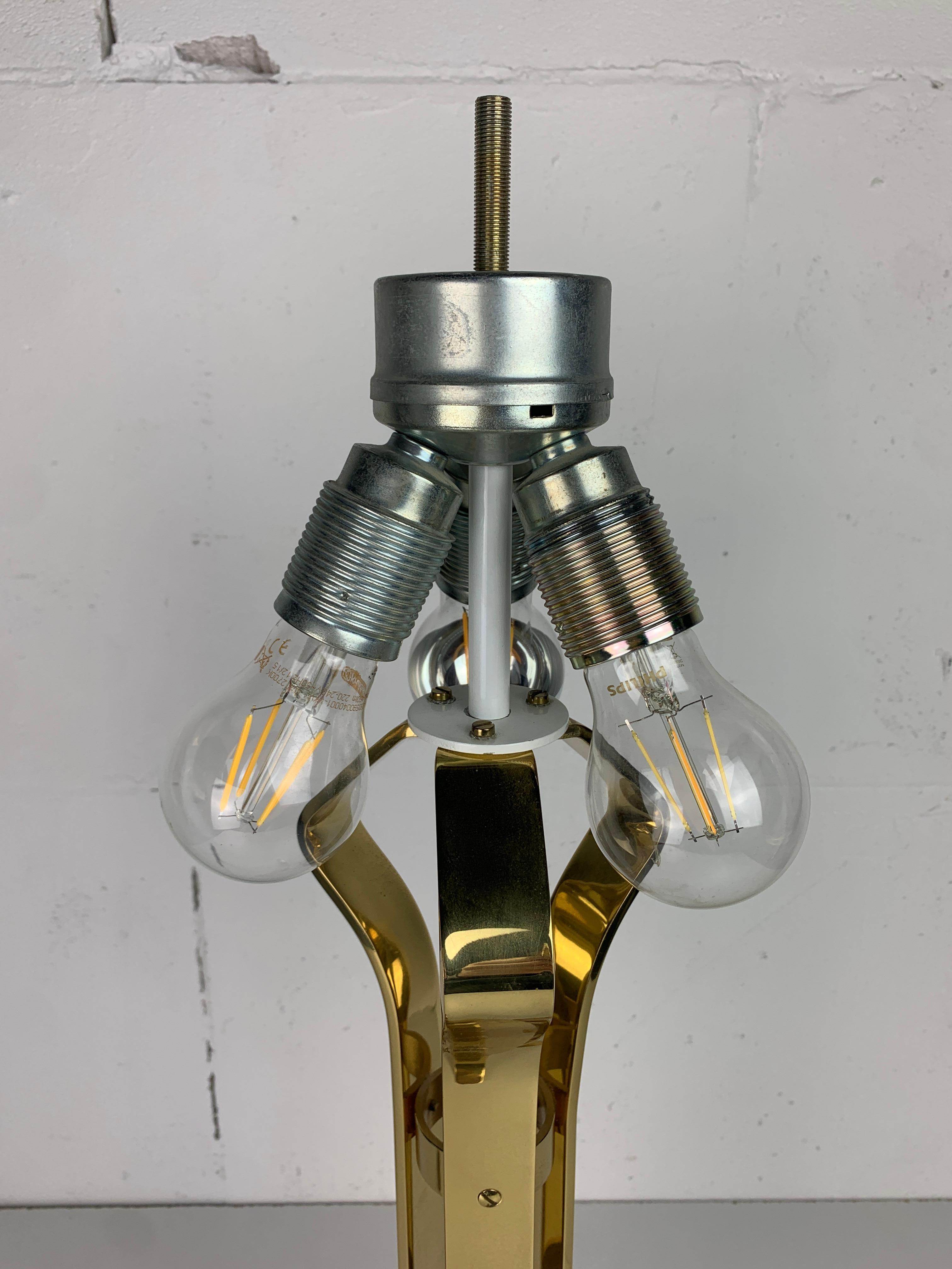 Grande lampe de table champignon de 65 cm en laiton de l'ère spatiale, années 1960 en vente 4