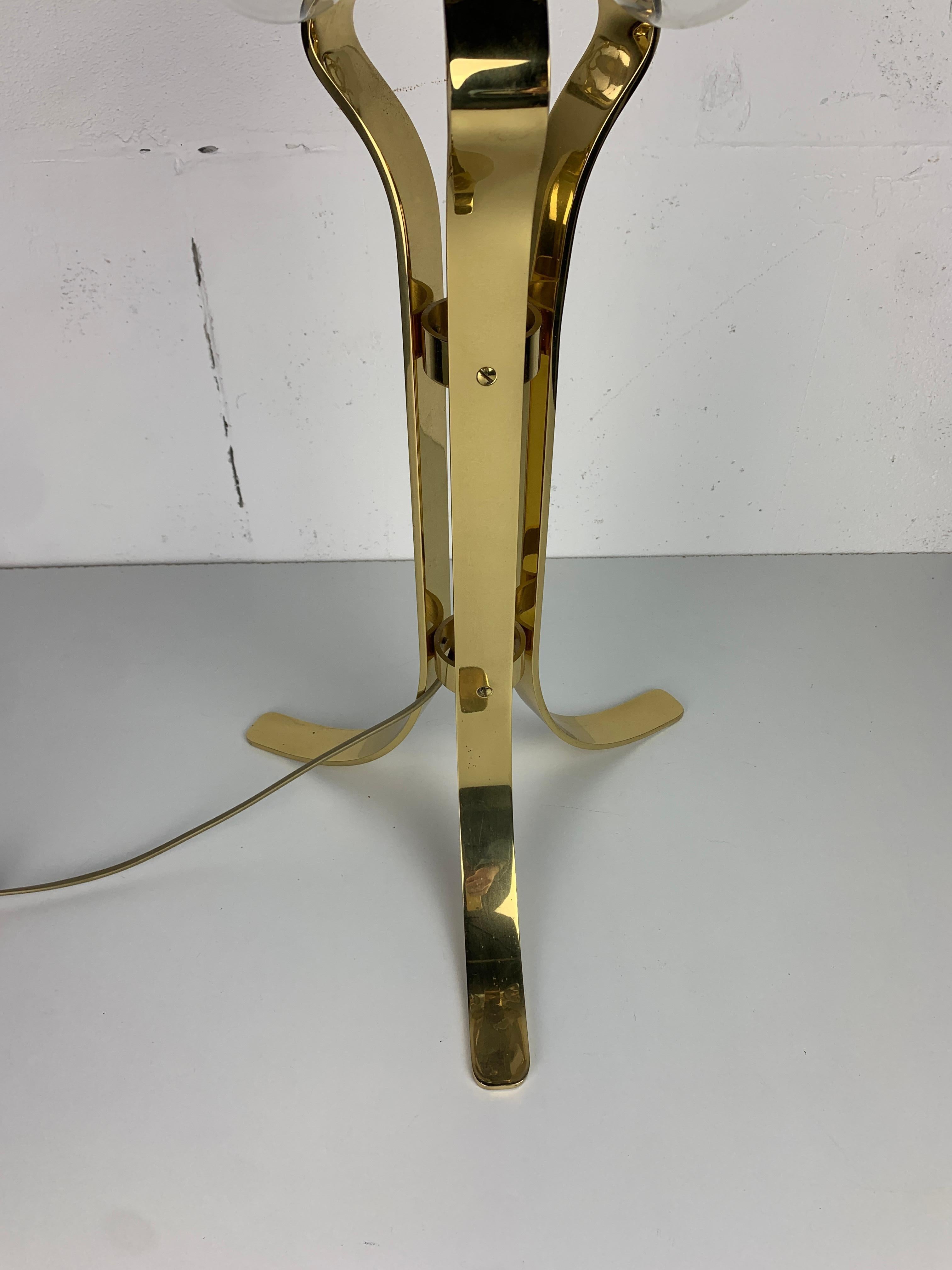 Grande lampe de table champignon de 65 cm en laiton de l'ère spatiale, années 1960 en vente 5