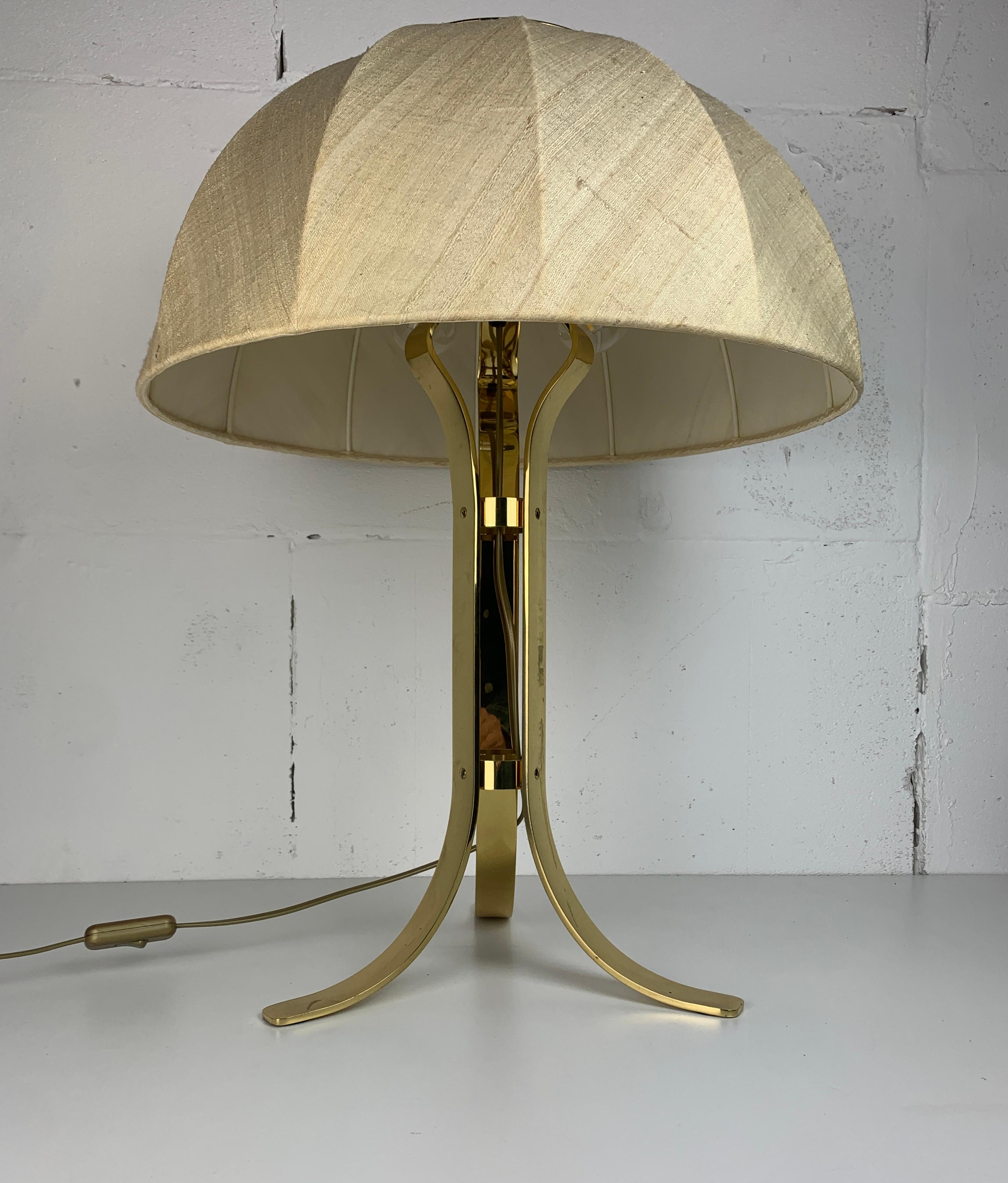 Grande lampe de table champignon de 65 cm en laiton de l'ère spatiale, années 1960 en vente 2
