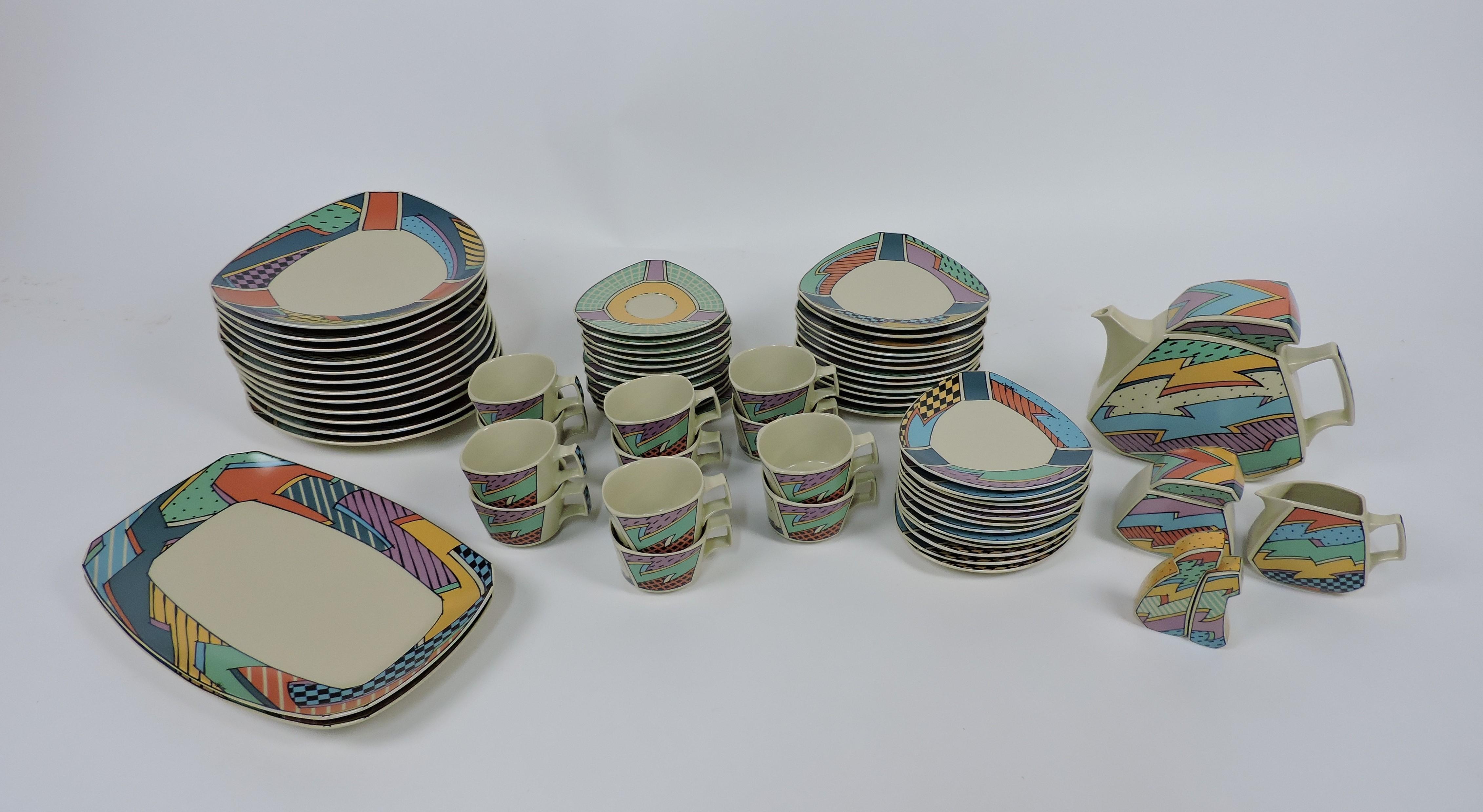 Large 67 Piece Set of Post Modern Dorothy Hafner Rosenthal Flash Dinnerware For Sale 9