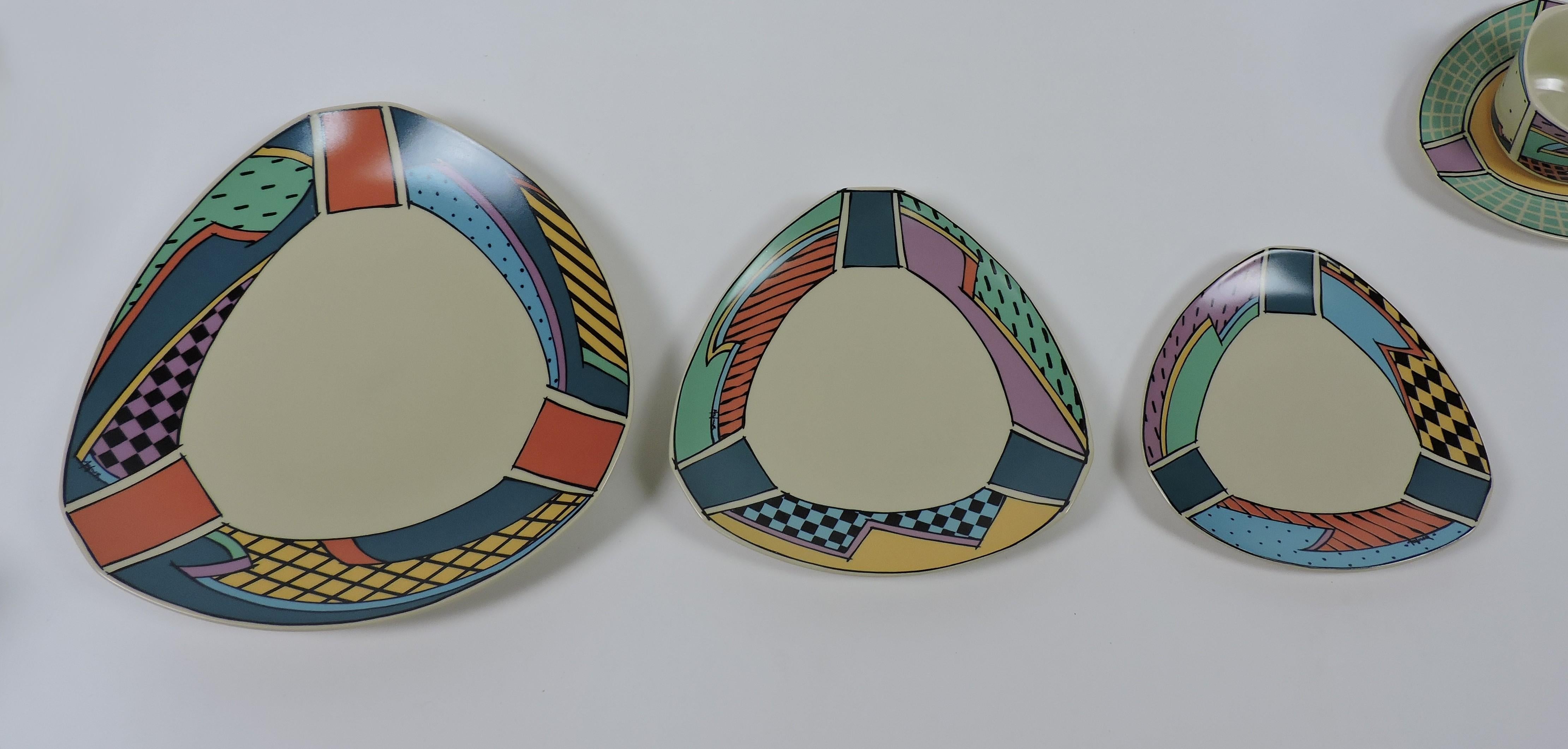 Fin du 20e siècle Grand ensemble de 67 pièces de vaisselle post-moderne Dorothy Hafner Rosenthal Flash en vente