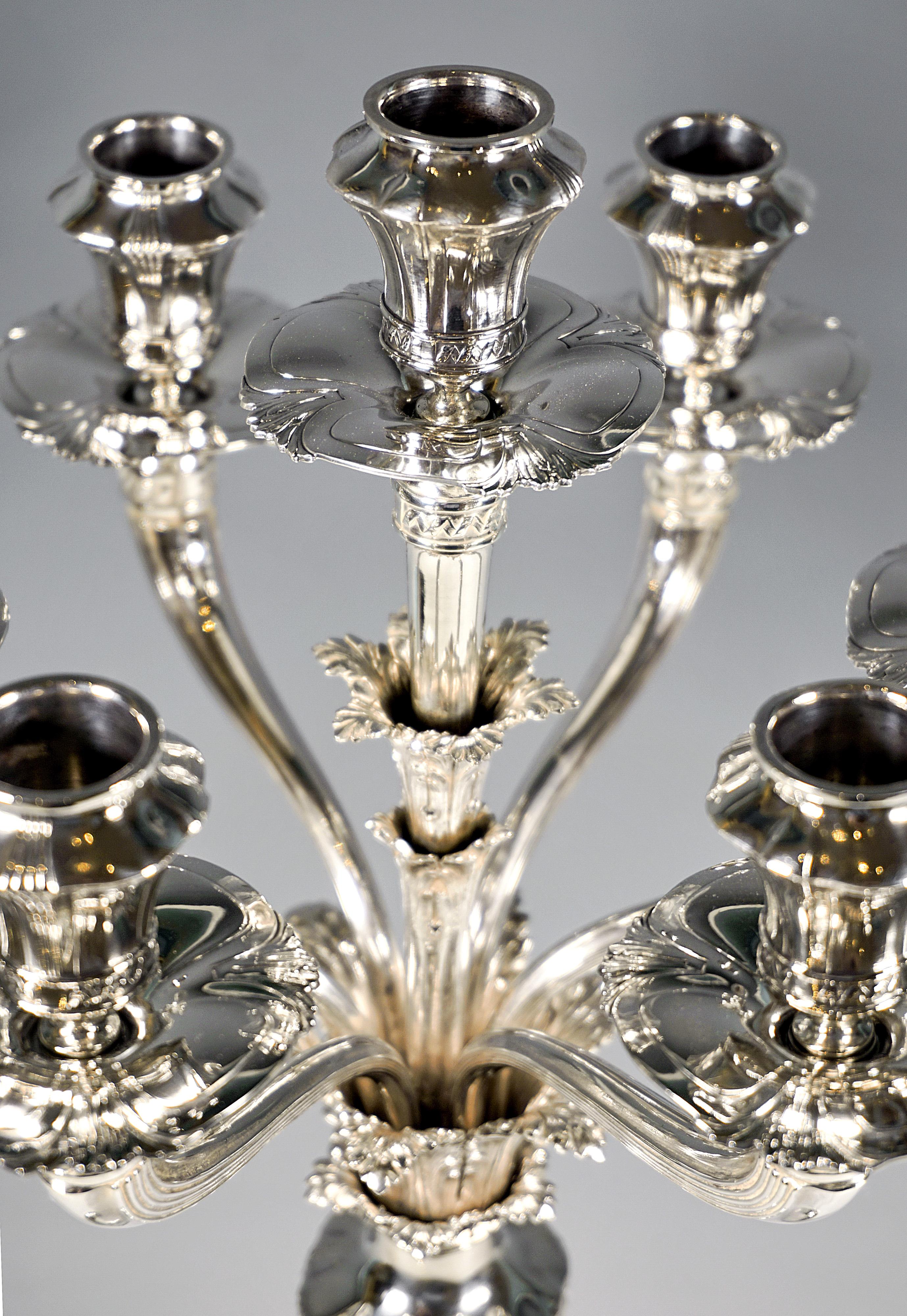 Austriaco Large 7-Flame Silver Candelabra With Acanthus Decor, J.C. Klinkosch Vienna, 1925 in vendita