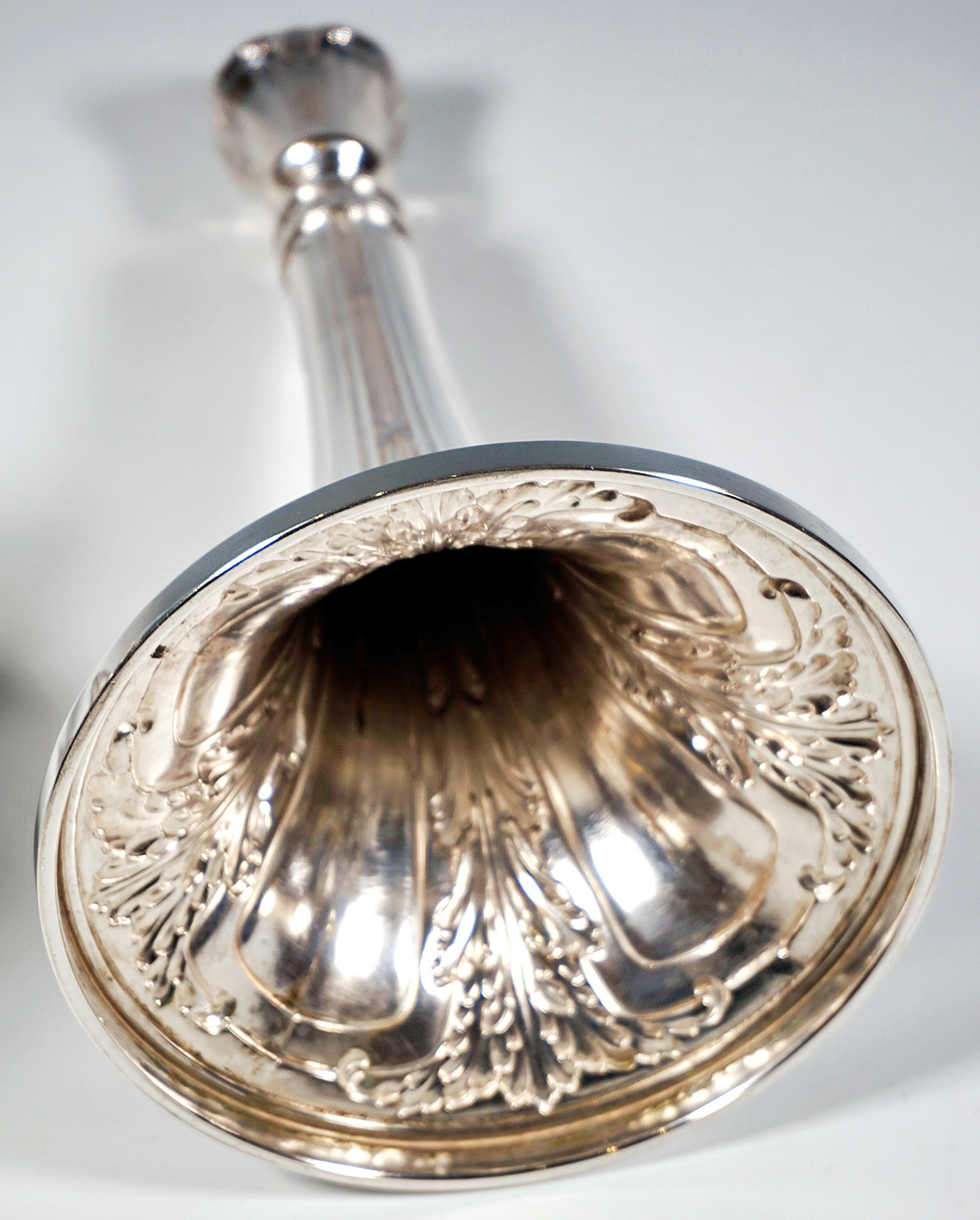 Argento Large 7-Flame Silver Candelabra With Acanthus Decor, J.C. Klinkosch Vienna, 1925 in vendita
