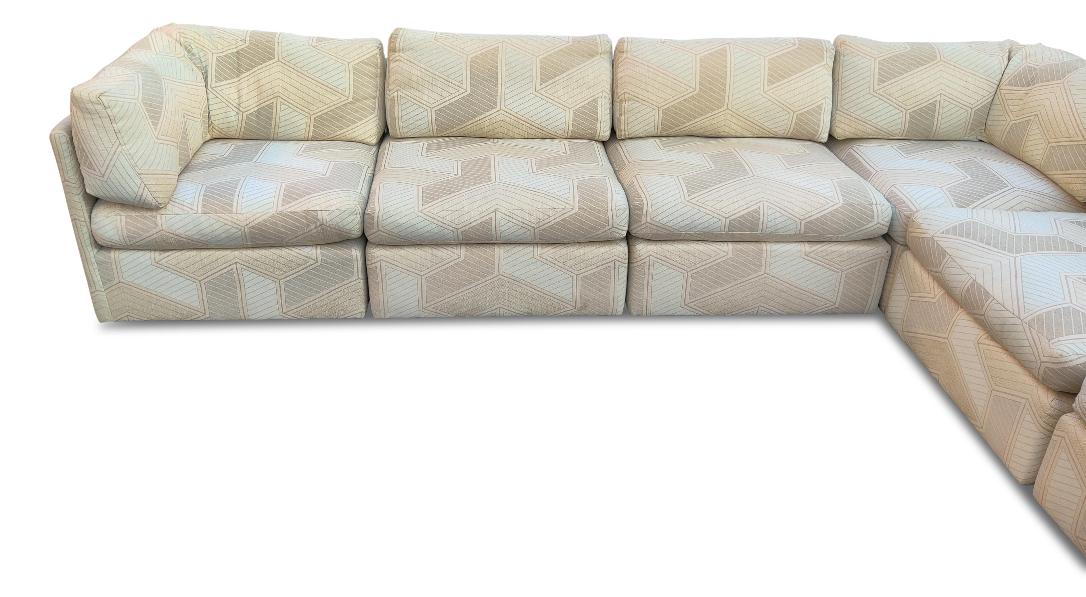 Large 7 pcs Milo Baughman Thayer Coggin Sectional Sofa Geometric Pattern Fabric In Good Condition In Philadelphia, PA