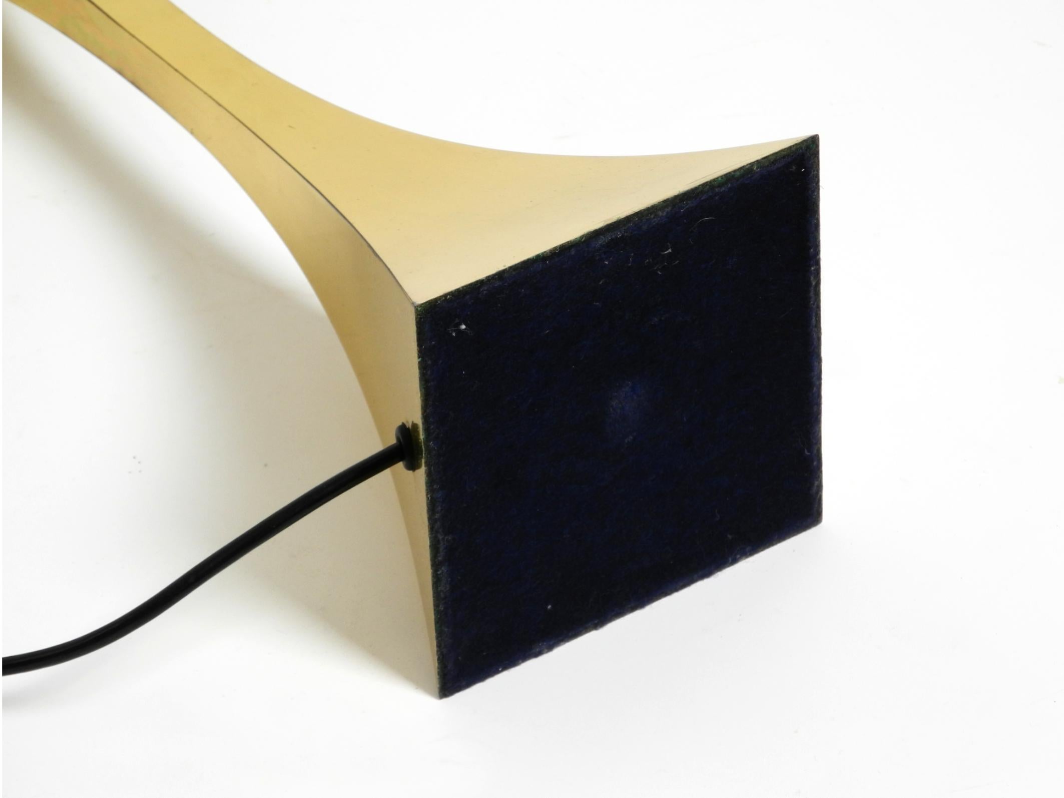 Gran lámpara de sobremesa de latón de los años 70 de A. Tonello and A. Montagna Grillo para High Society Italia en venta 10