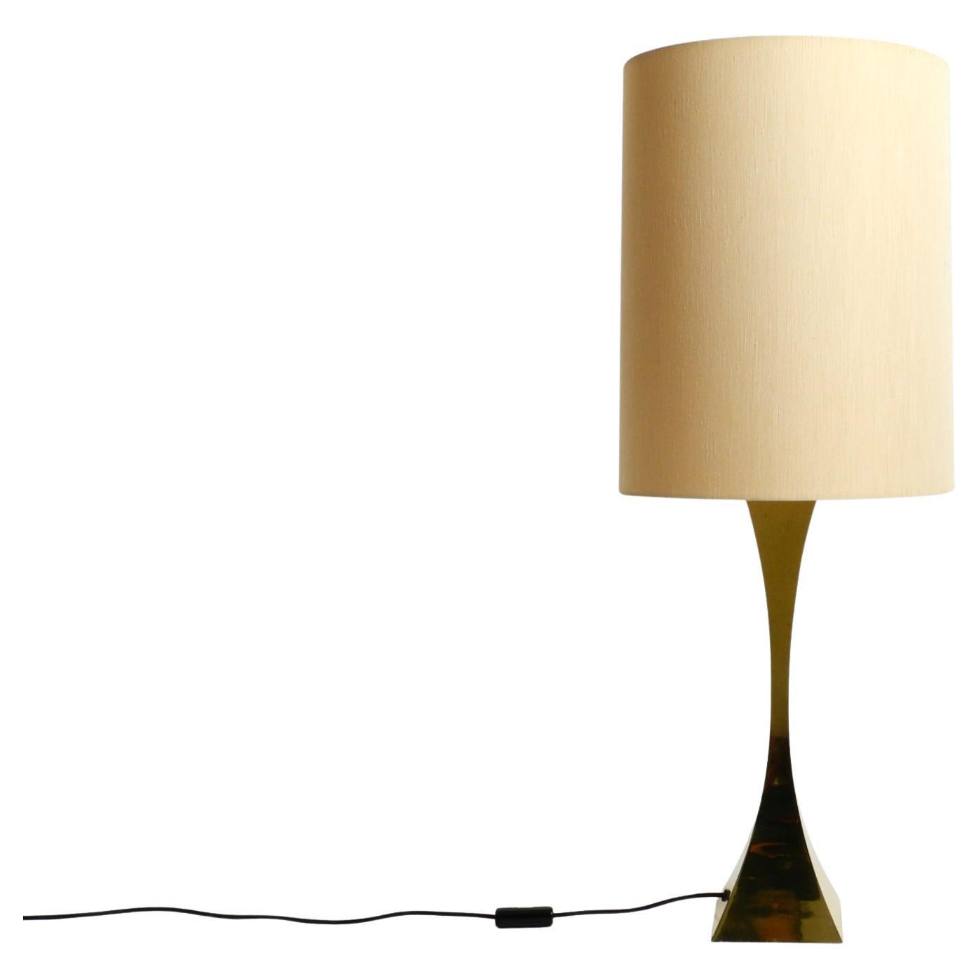 Große 70er Jahre Messing-Tischlampe von A. Tonello and A. Montagna Grillo für High Society Italien