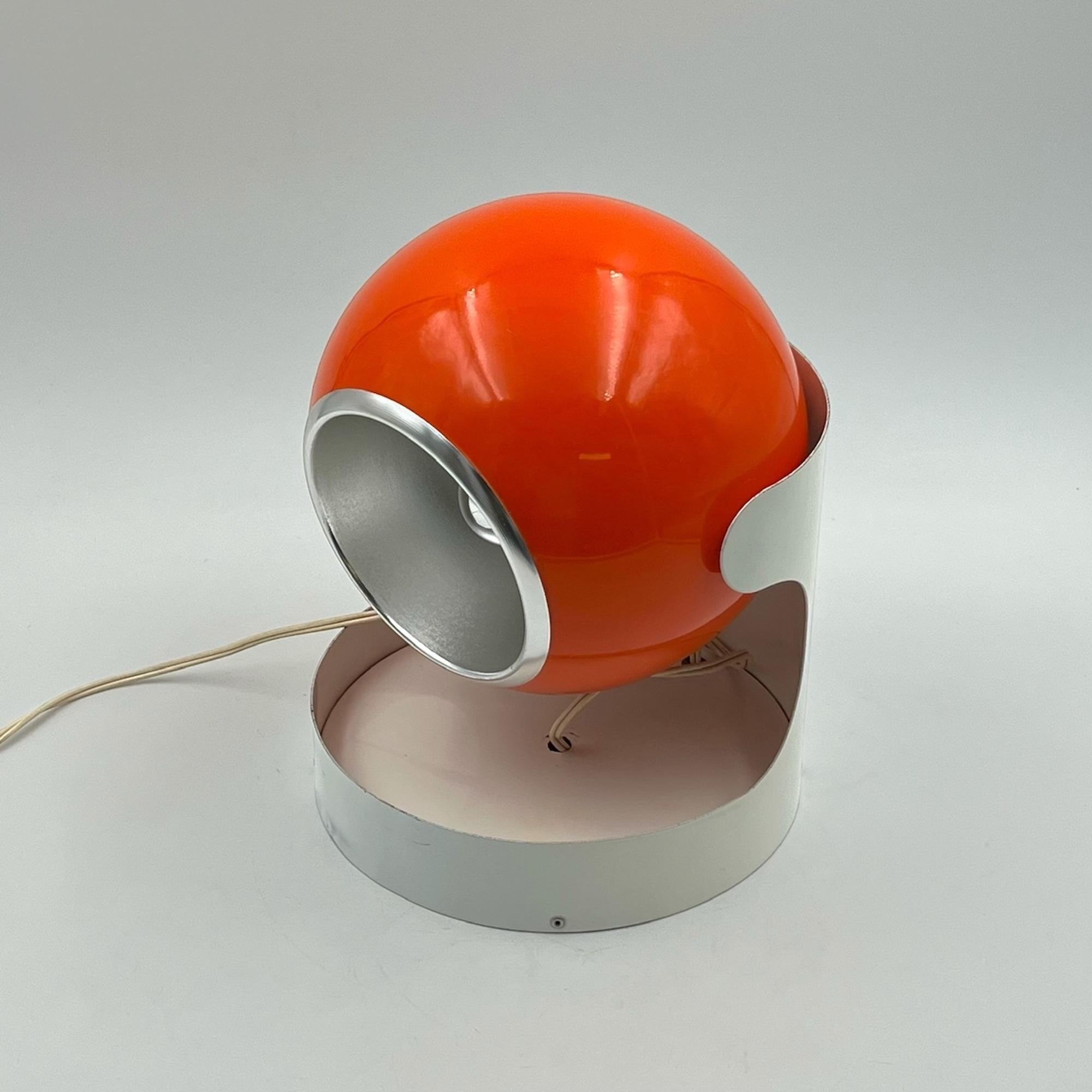 Large 70s Orange Eyeball Lamp by Luci Illuminazione - MCM Italian Design Light In Good Condition In San Benedetto Del Tronto, IT