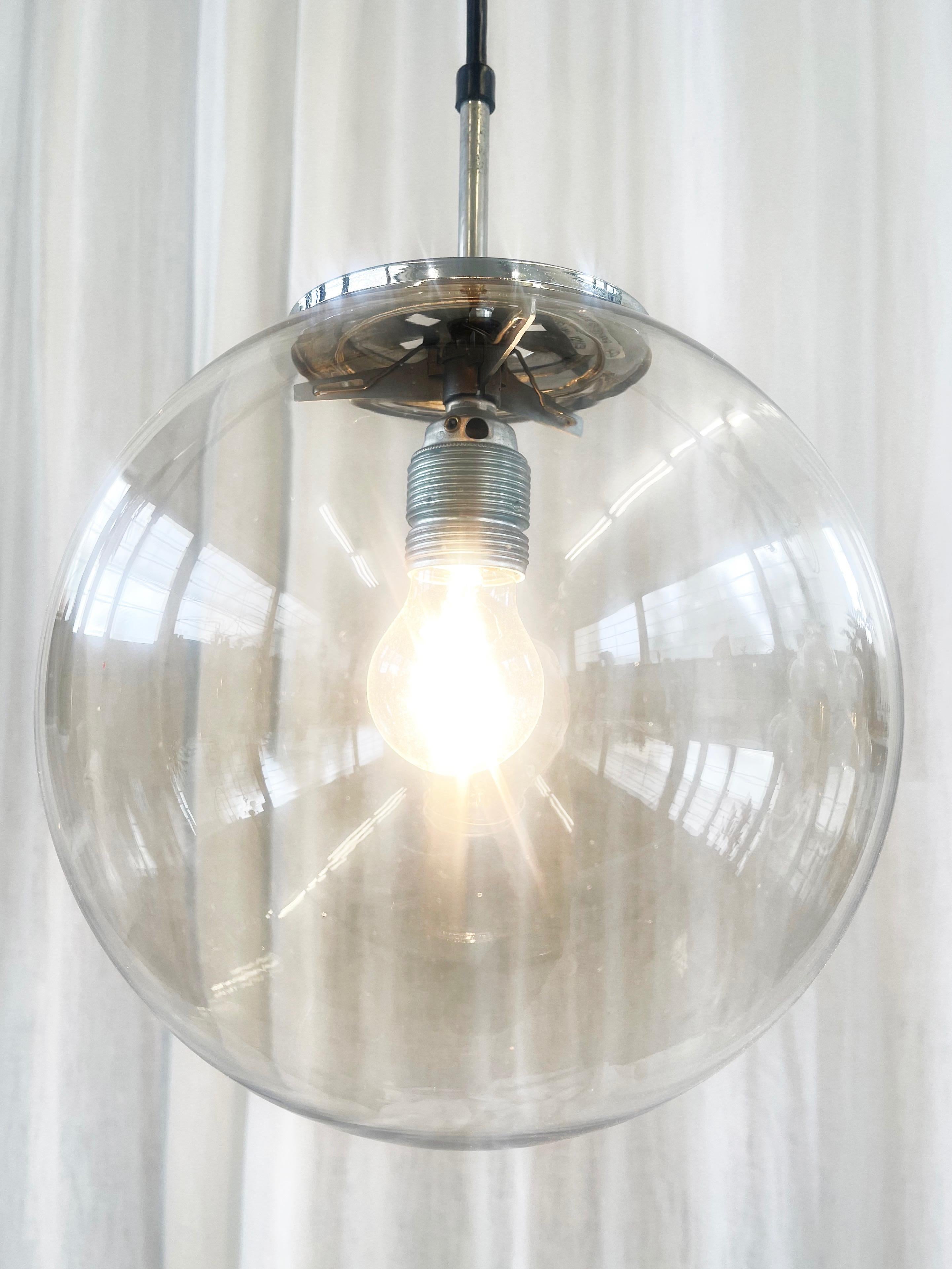 Fatto a mano Large 70s Spherical Ball Lamp by Limburger Glashuette 