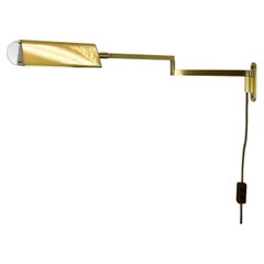 Große große 77cm Stilnovo-Wandleuchte OMI Swing Arm aus Messing und Acrylglas, Italien 1970er Jahre