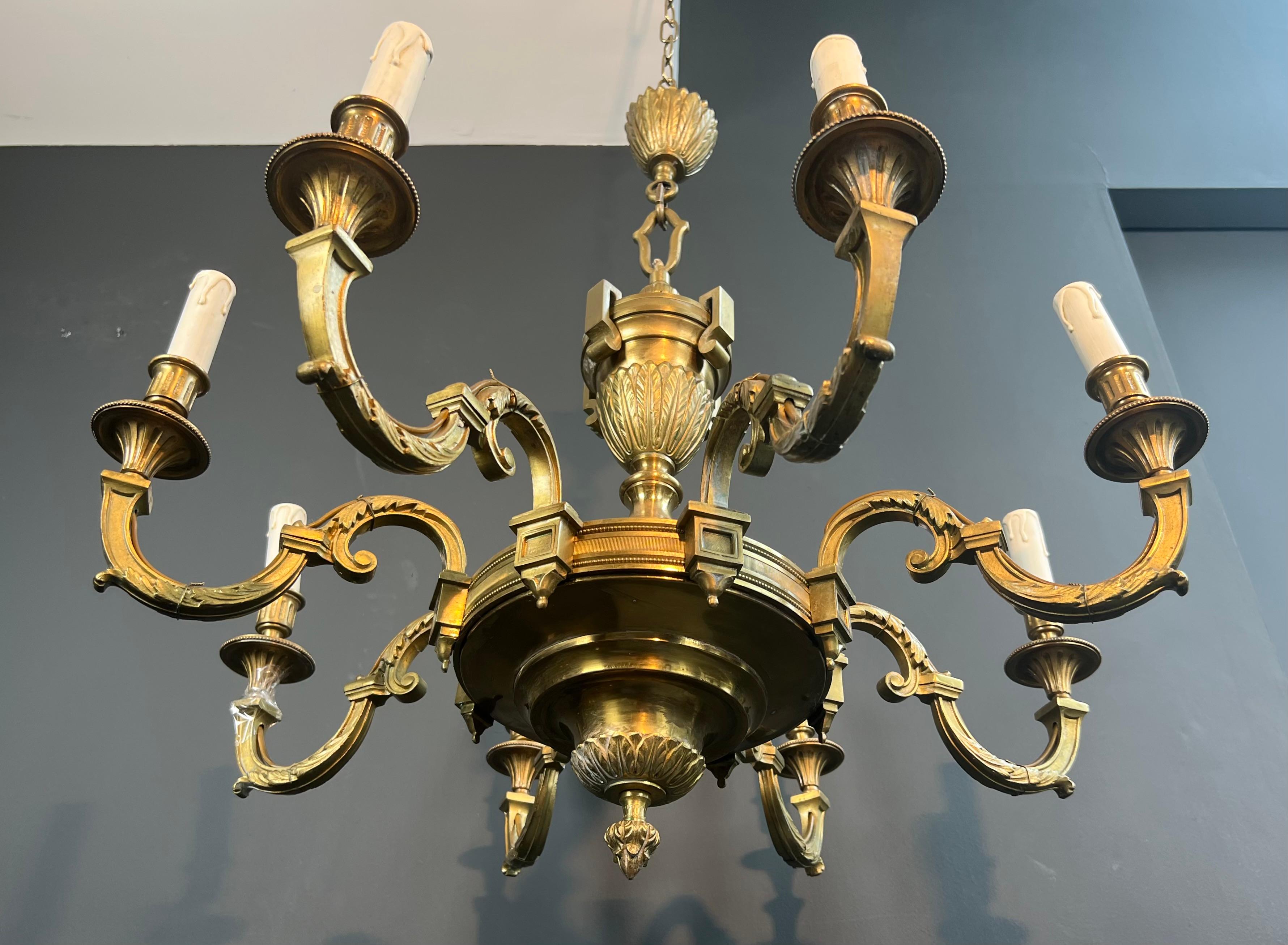 Large 8 Arms Chiseled Bronze Chandelier in the Style of Louis the 16th by Lucien For Sale 14