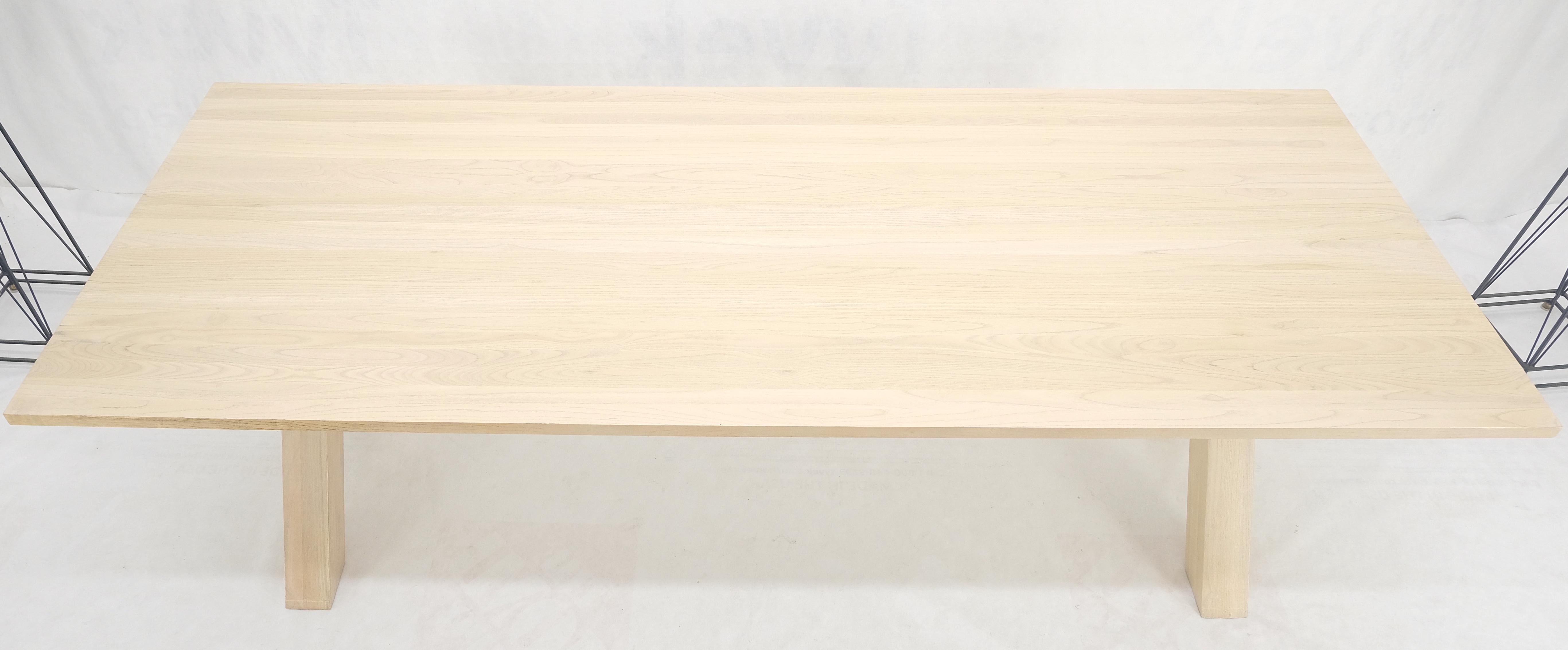 Grande table de salle à manger 8' Long Lime White Washed Solid Chestnut Massive X Bases MINT en vente 3