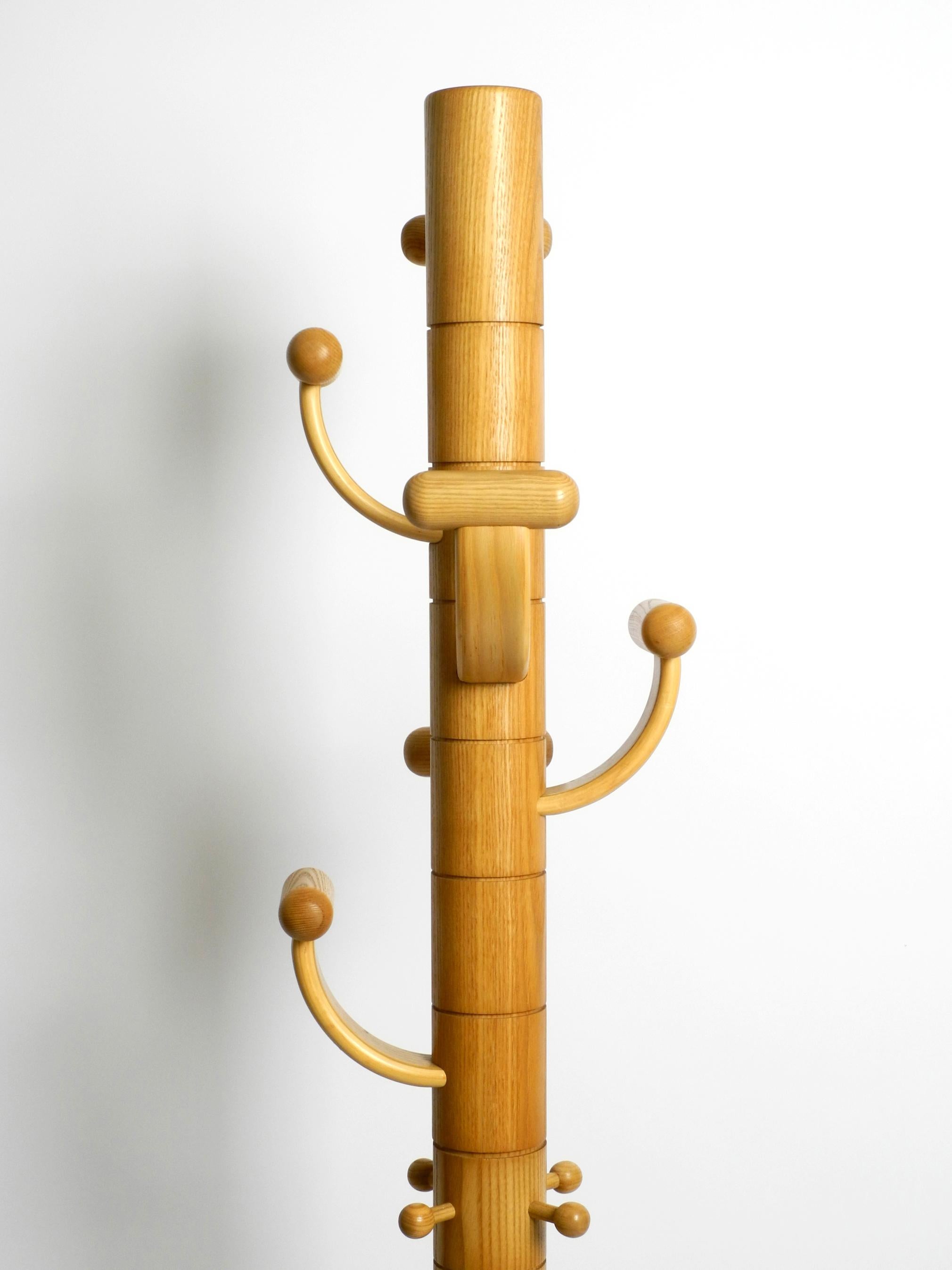 Large 80's postmodern standing coat rack made of solid oak wood from Italy For Sale 10