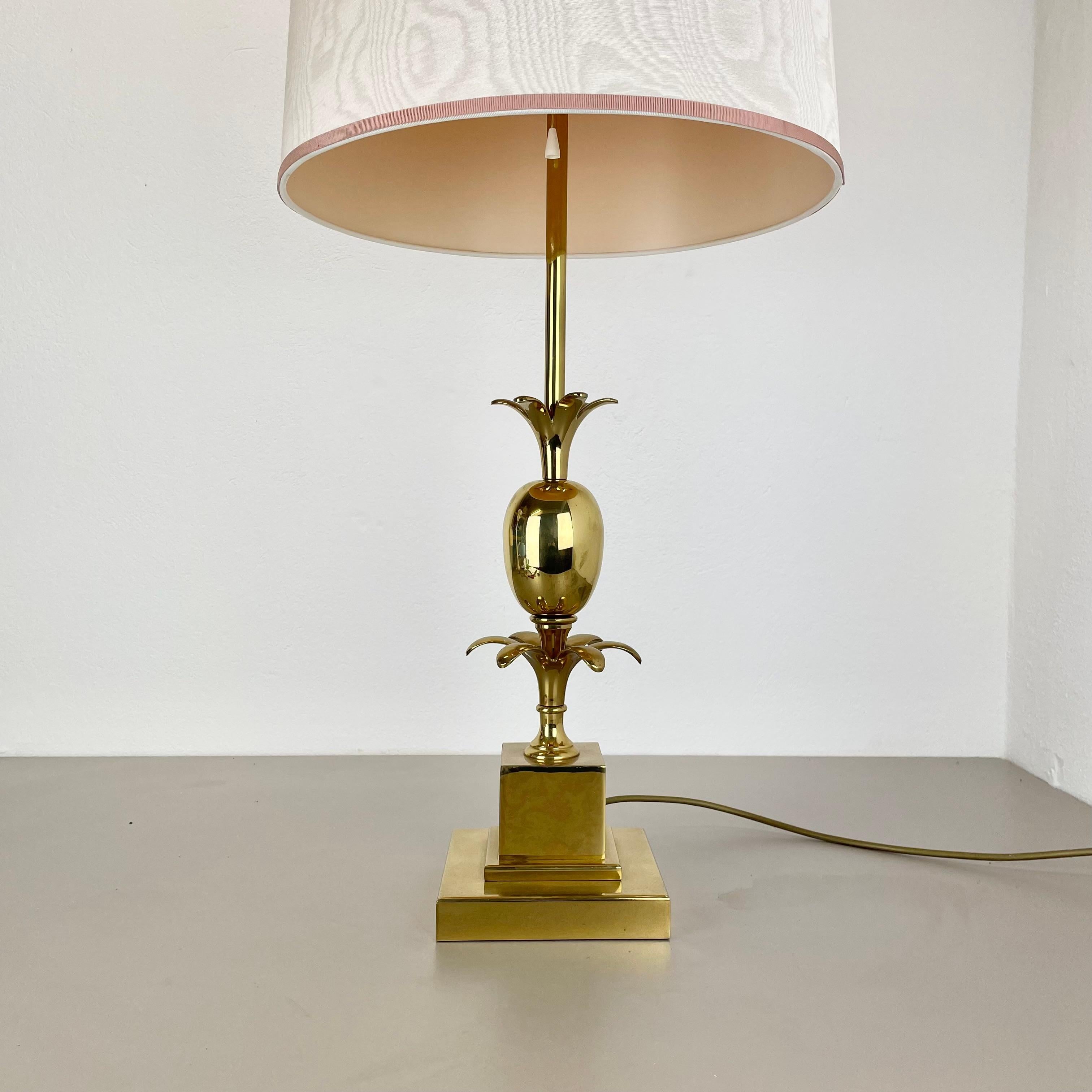 Mid-Century Modern Grande lampe de tableINEAPPLE de 82 cm en laiton de style MAISON CHARLES, France, années 1970 en vente