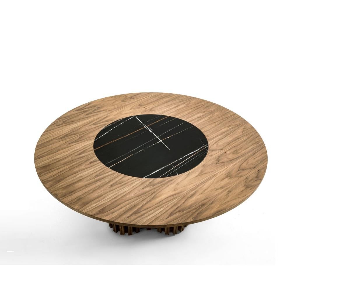 Großer runder Tisch aus Massivholz mit Marmor-Lazy Susan (Moderne) im Angebot