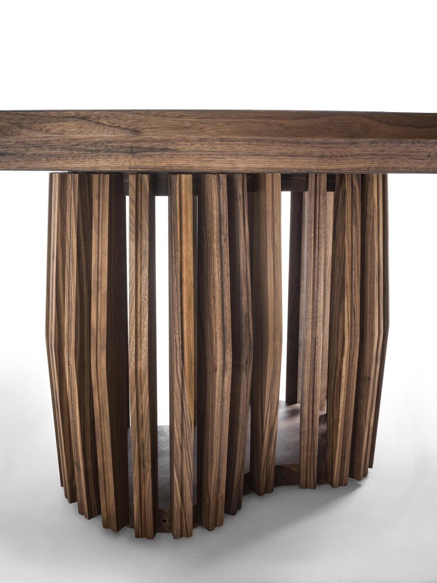 Großer runder Tisch aus Massivholz mit Marmor-Lazy Susan im Zustand „Neu“ im Angebot in New York, NY