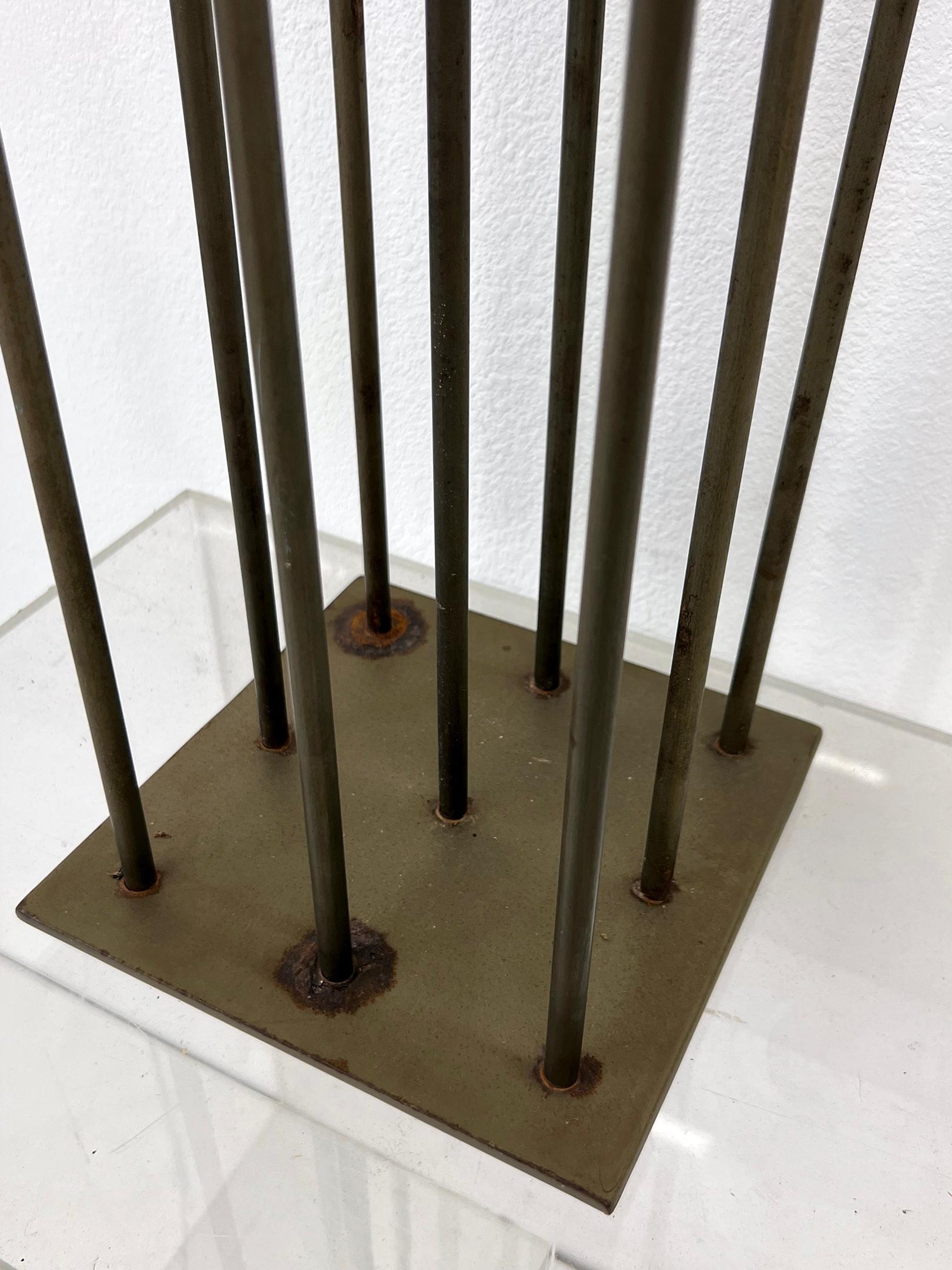 Große 9 Rod Sonambient-Skulptur im Stil von Harry Bertoia im Zustand „Gut“ im Angebot in Culver City, CA