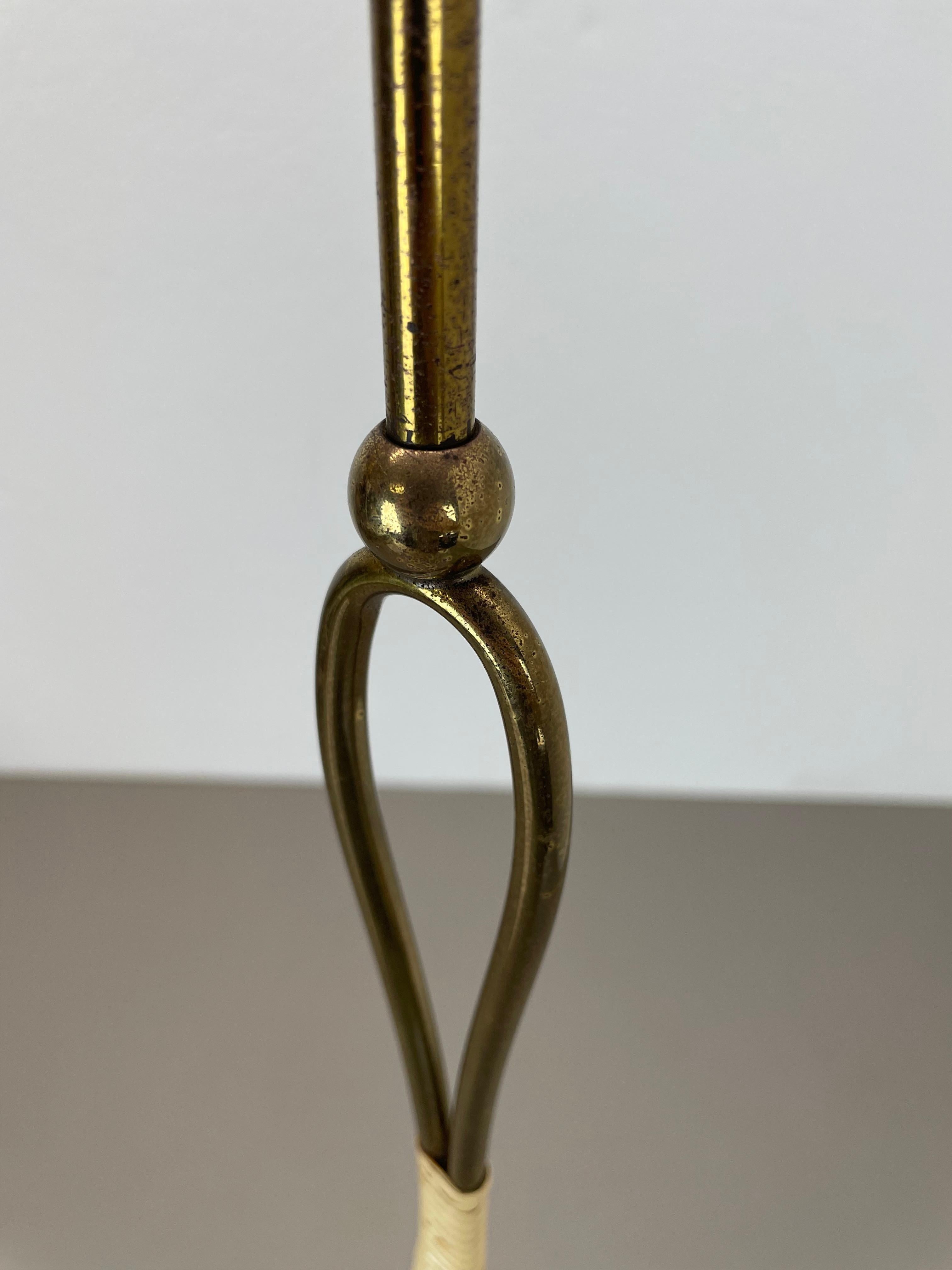 Lampada a sospensione in ottone e metallo in stile Stilnovo, Italia, 1950, grande 92 cm. in vendita 10