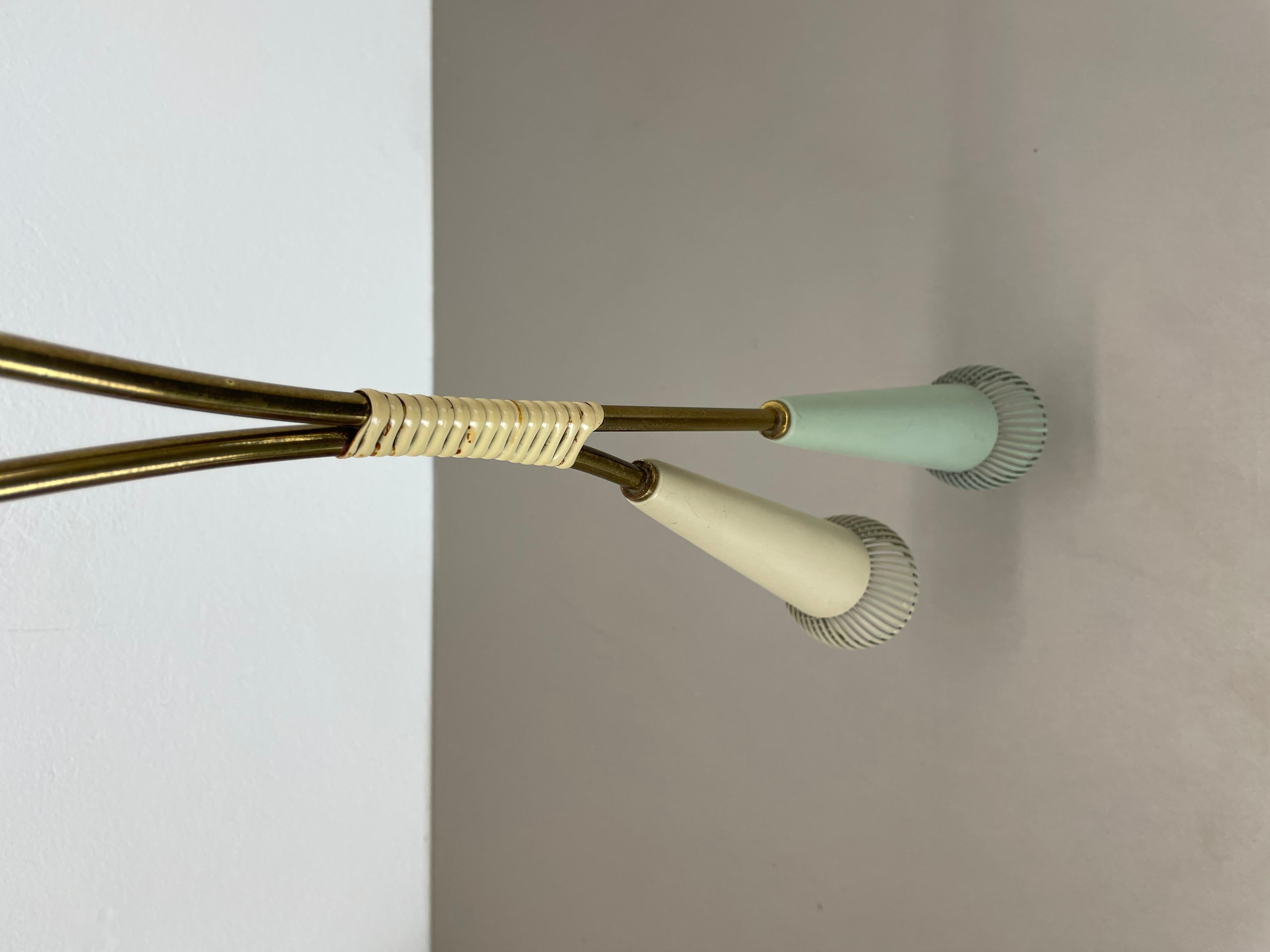 Lampada a sospensione in ottone e metallo in stile Stilnovo, Italia, 1950, grande 92 cm. in vendita 11