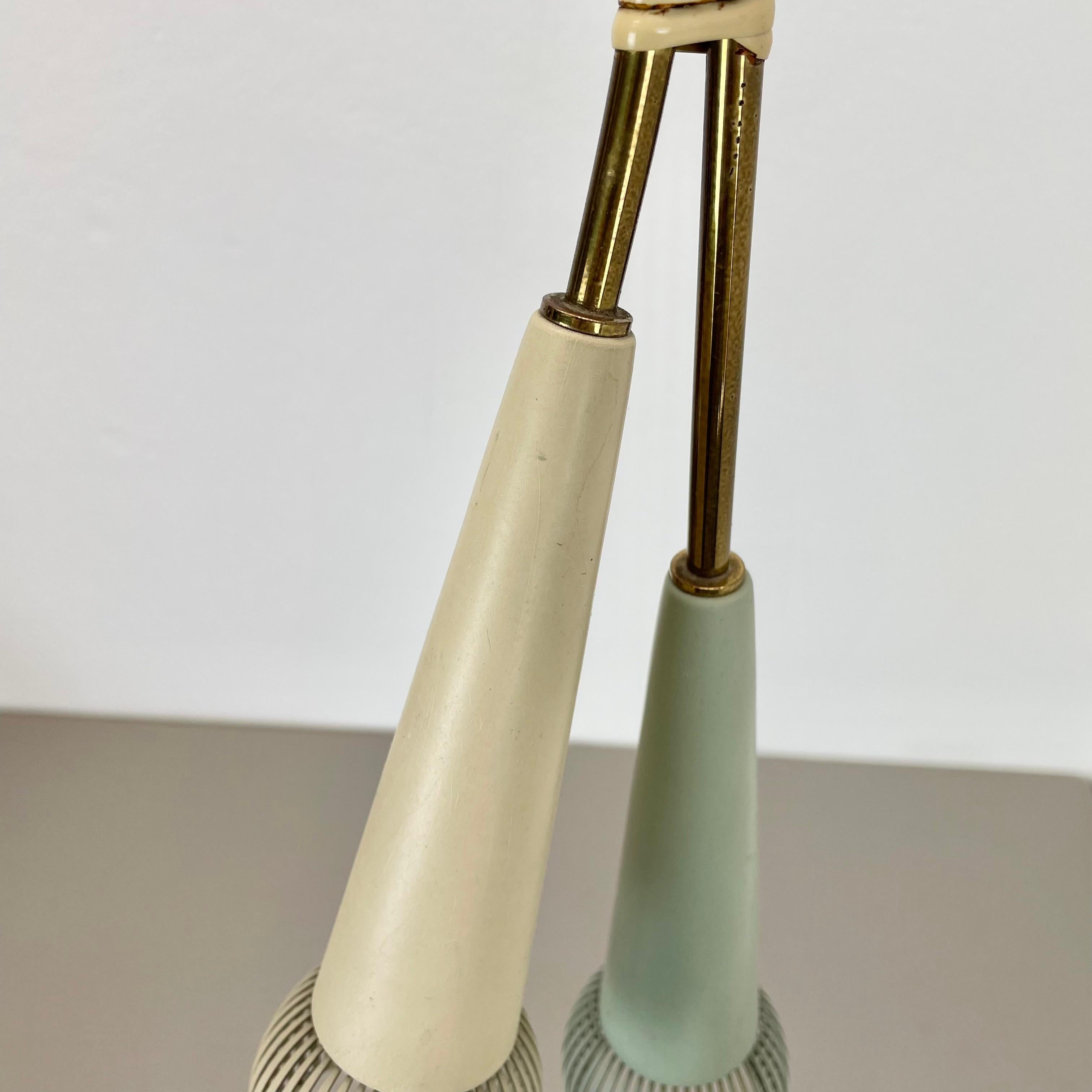 Metallo Lampada a sospensione in ottone e metallo in stile Stilnovo, Italia, 1950, grande 92 cm. in vendita