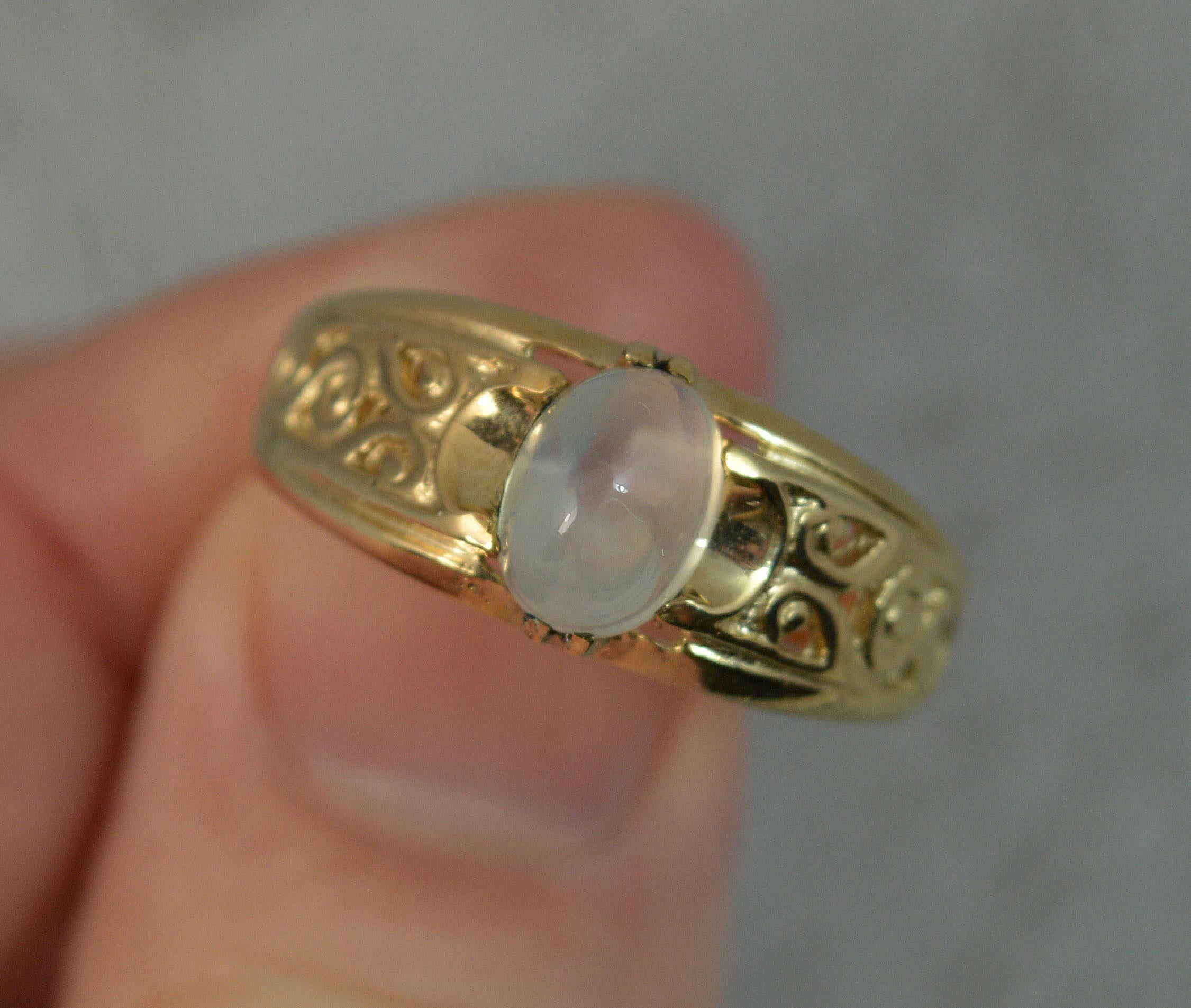 Large 9 Carat Gold and Moonstone Solitaire Ring In Good Condition In St Helens, GB