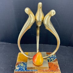 Escultura abstracta grande de latón con forma de pájaro de Dolbi Cashier