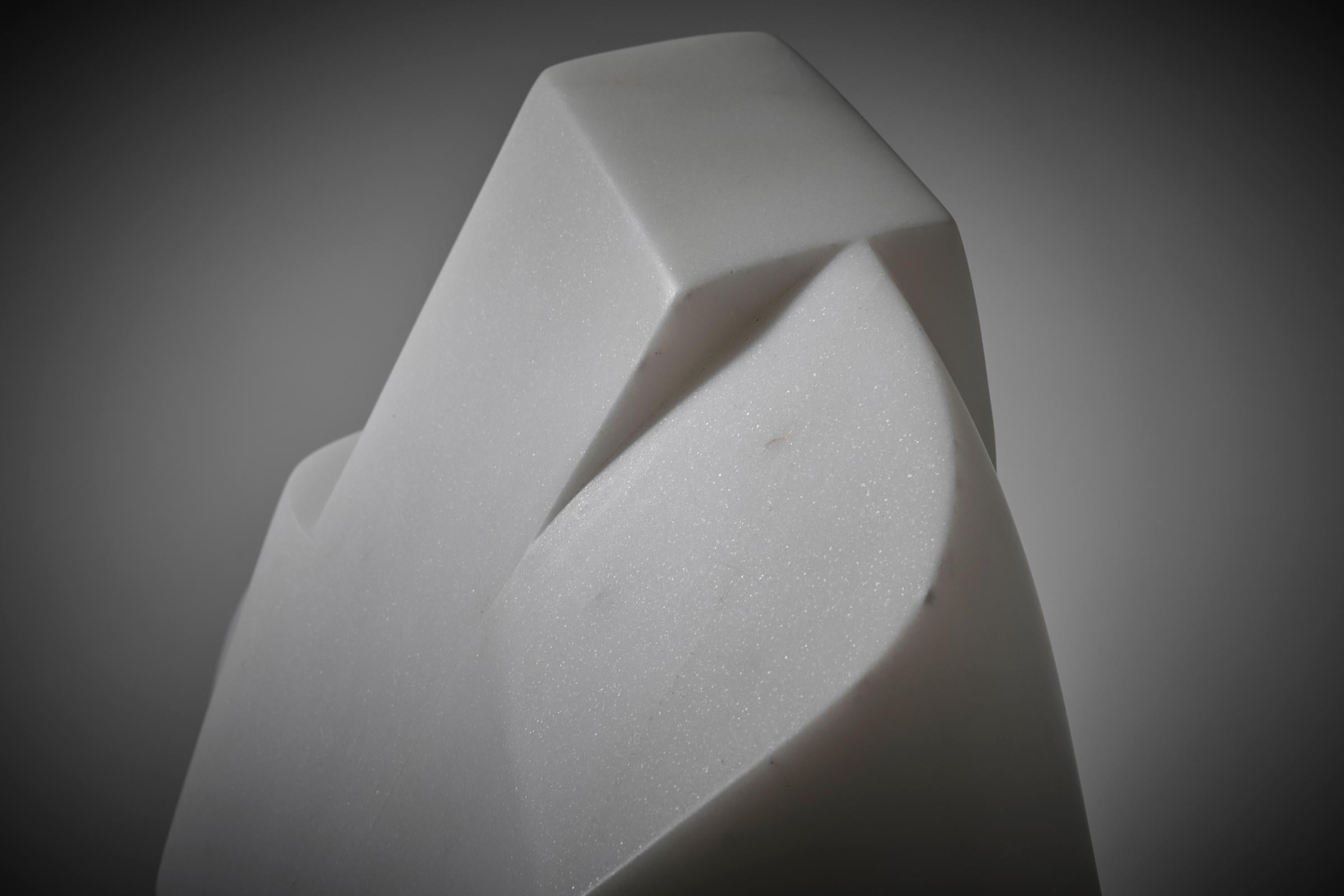Large Abstract Carrara marble sculpture by André Eijberg, Belgium 1970s For Sale 2