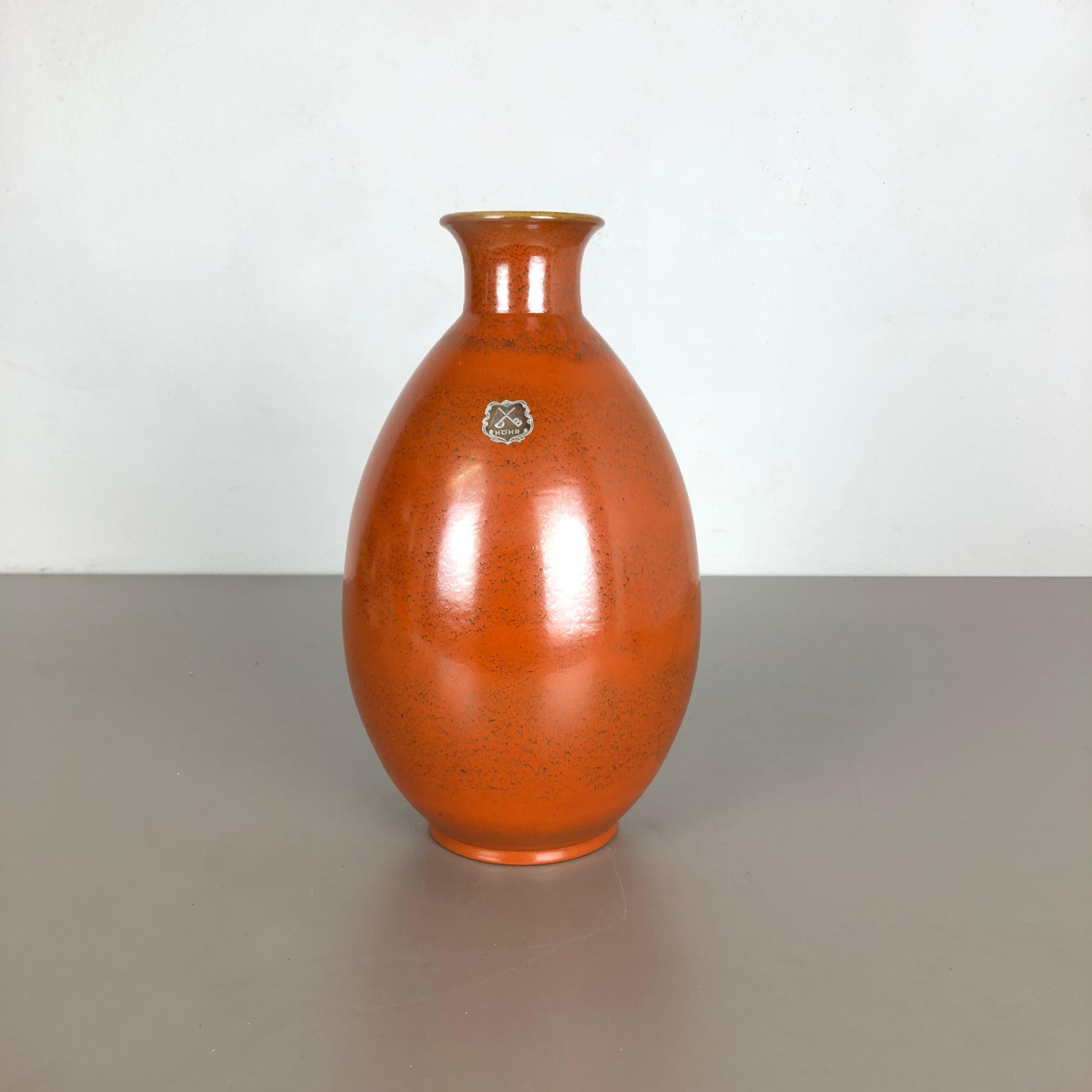 Article:

Pottery ceramic vase


Producer:

Dümmler and Breiden, Germany


Decade:

1950s





Original vintage 1950s pottery stoneware ceramic vase in Germany. High quality German production with a nice abstract red coloration.
