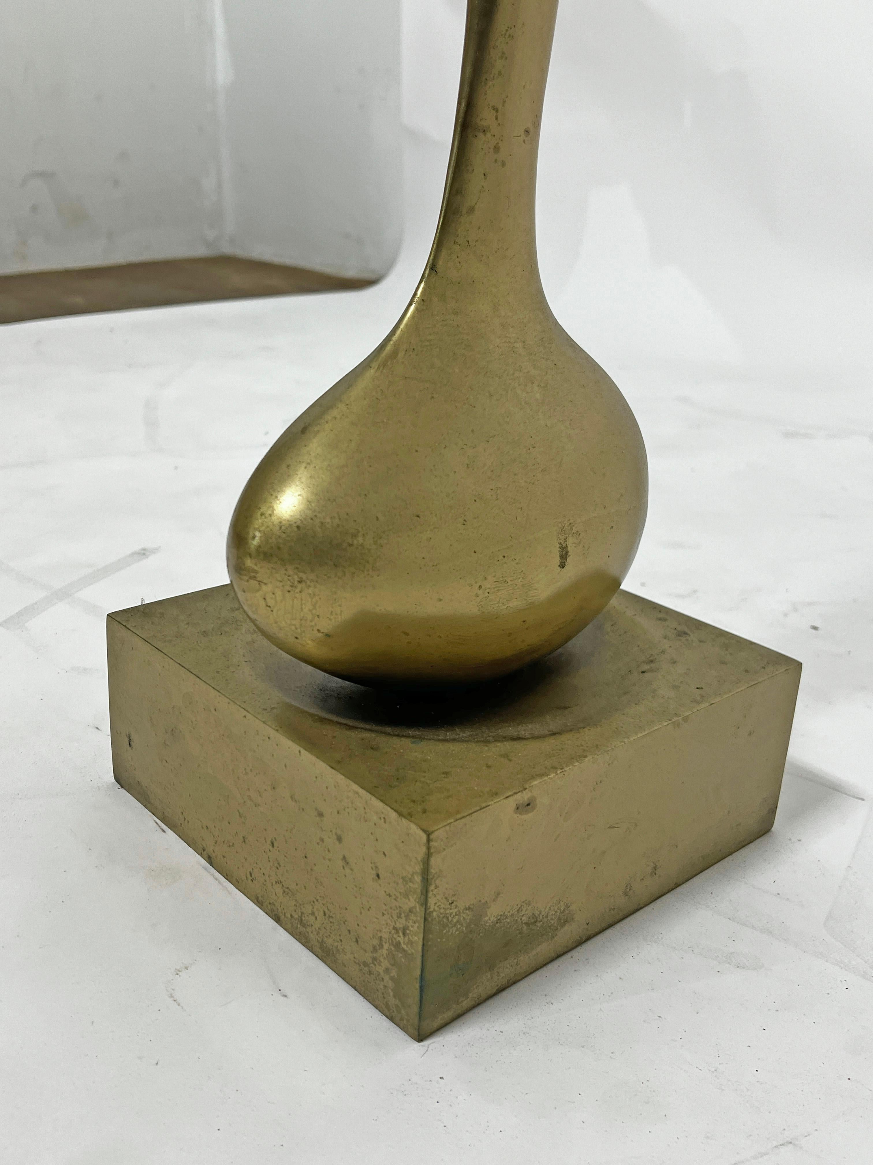 Große abstrakte figurale Bronzeskulptur von Robert William Hind, Robert William Hind, ca. 1970er Jahre im Angebot 2