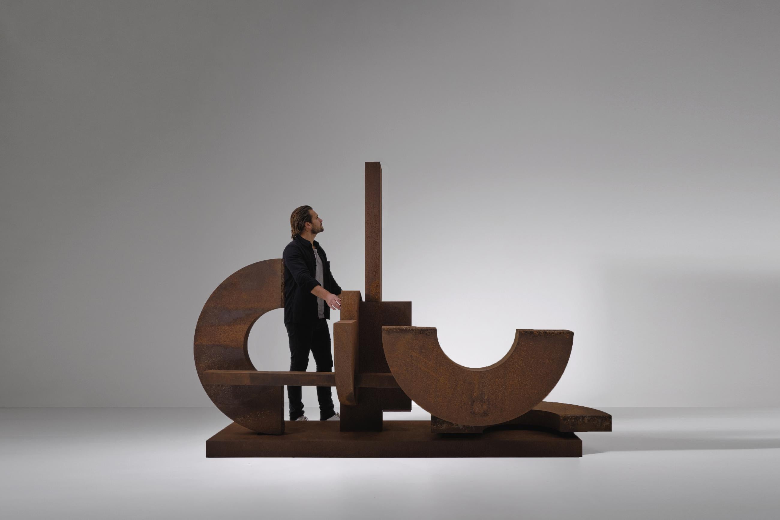 Fin du 20e siècle Grande sculpture gomtrique abstraite en acier Corten, 1970 en vente