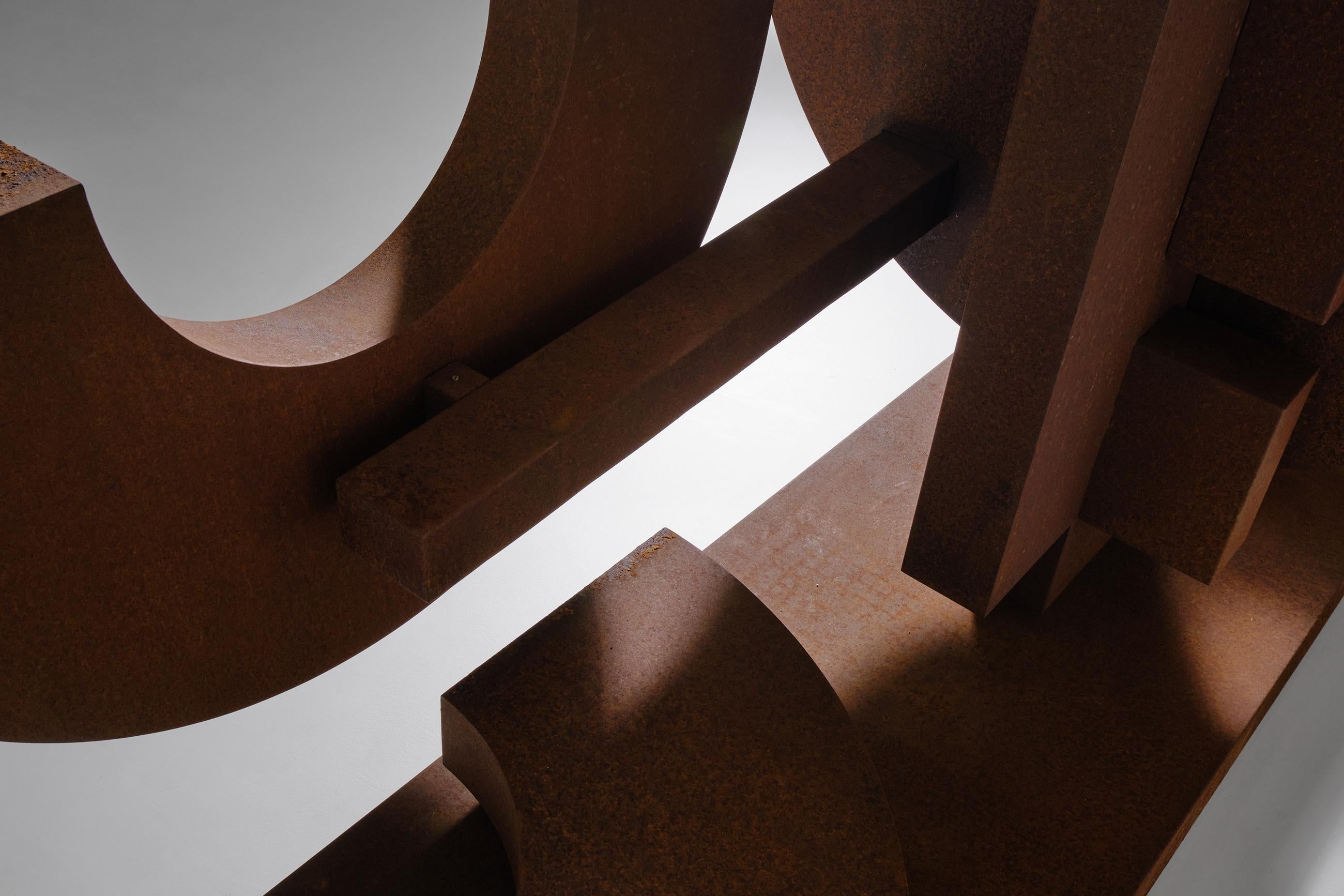 Grande sculpture gomtrique abstraite en acier Corten, 1970 en vente 2