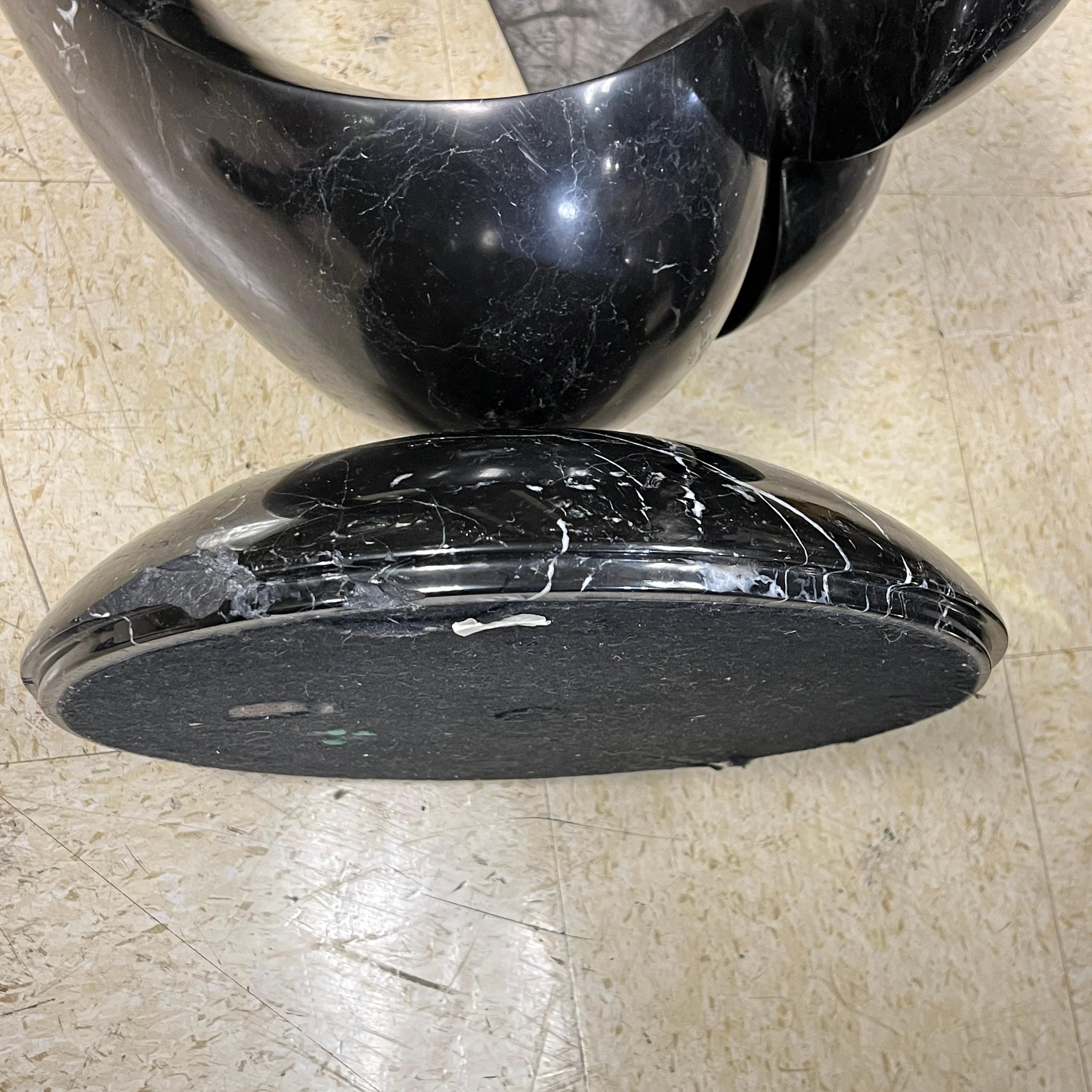 Marmo Grande scultura astratta di metà secolo in marmo nero di Ellen Brenner-Sorensen in vendita