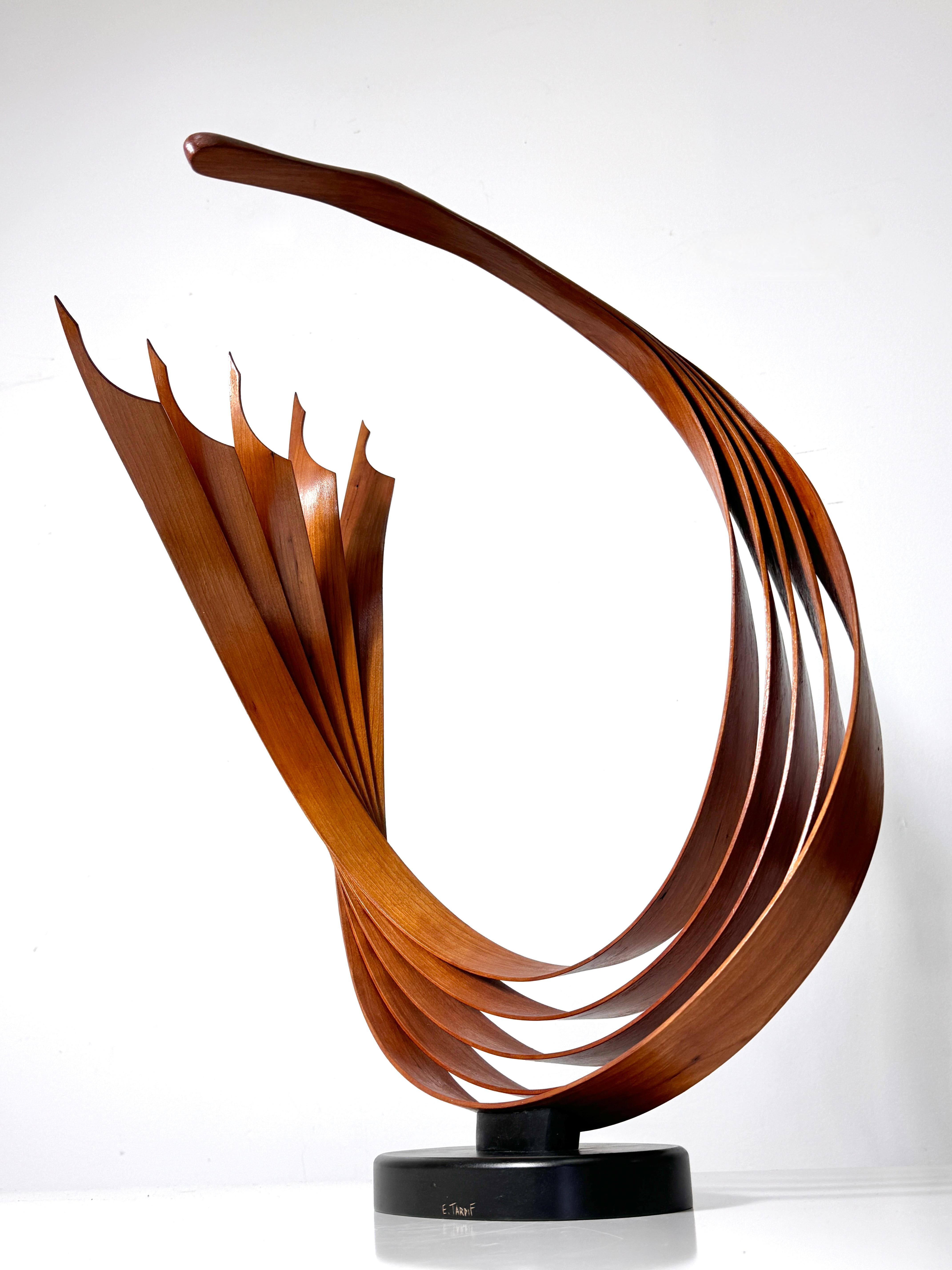 Américain Grande sculpture abstraite et moderne d'oiseau stylisé en bois courbé d'Eric Tardif en vente