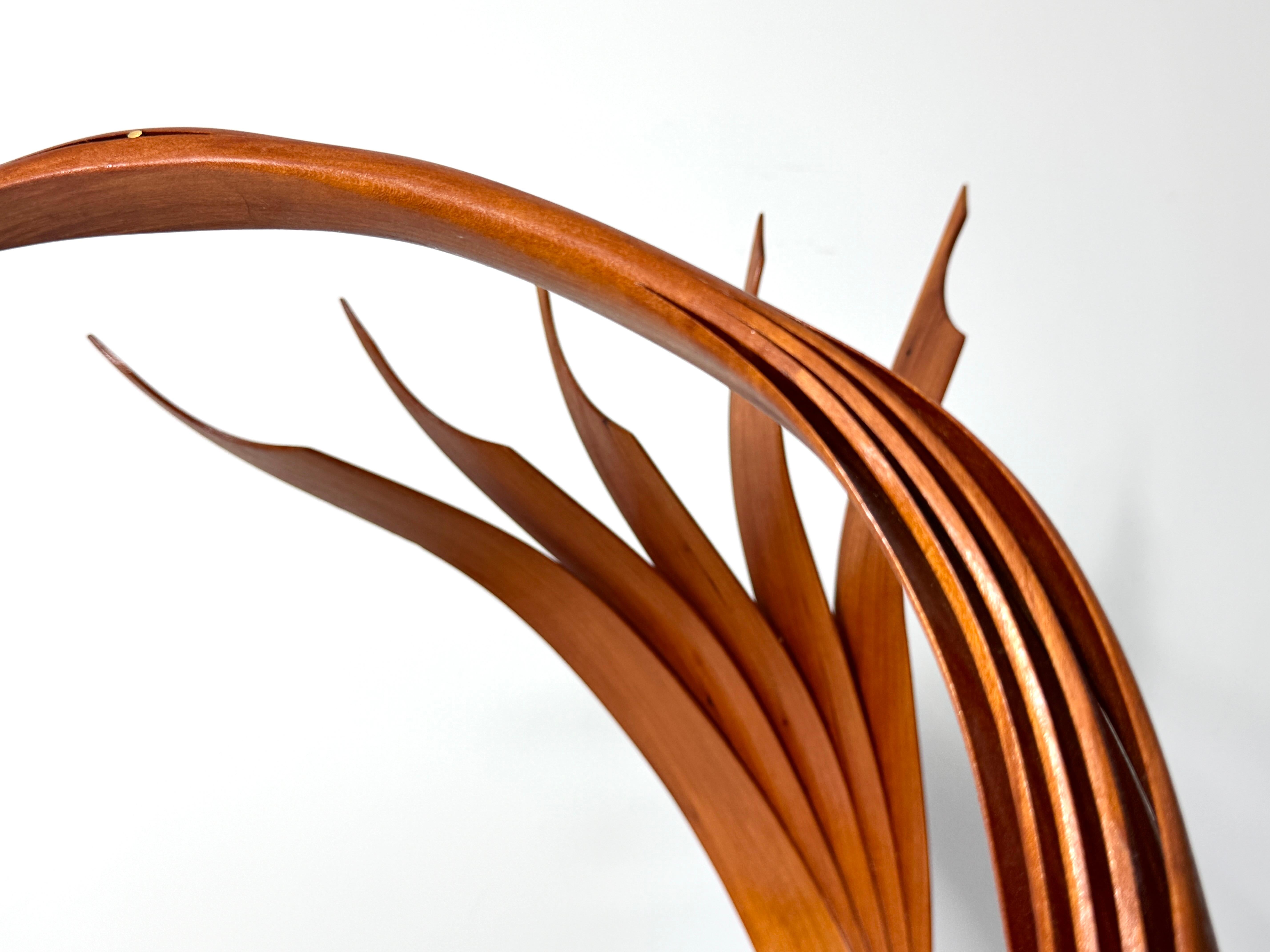 Grande sculpture abstraite et moderne d'oiseau stylisé en bois courbé d'Eric Tardif en vente 1