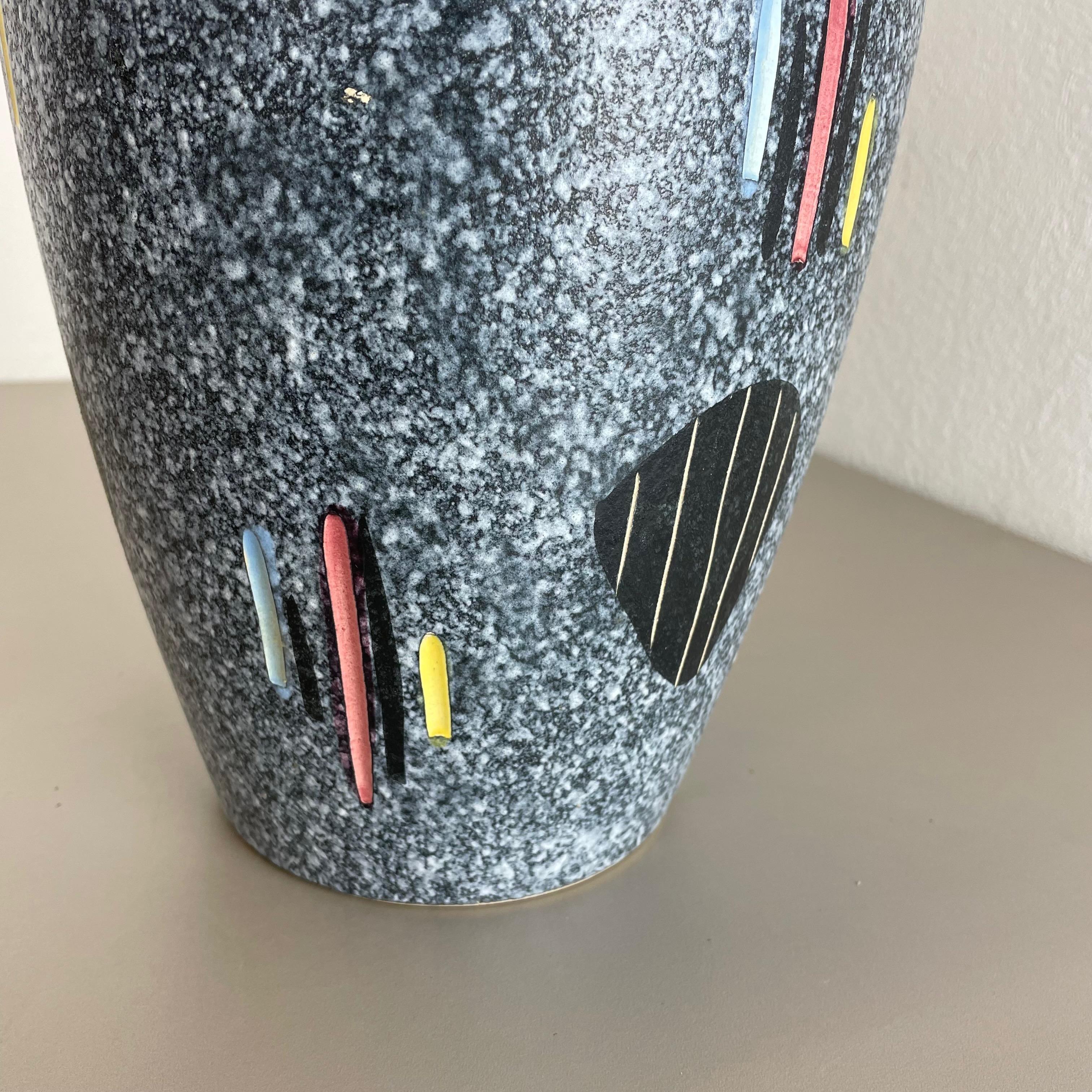 Large Abstract Op Art Pottery Foreign Vase by Scheurich Ceramics, Germany, 1960s For Sale 10