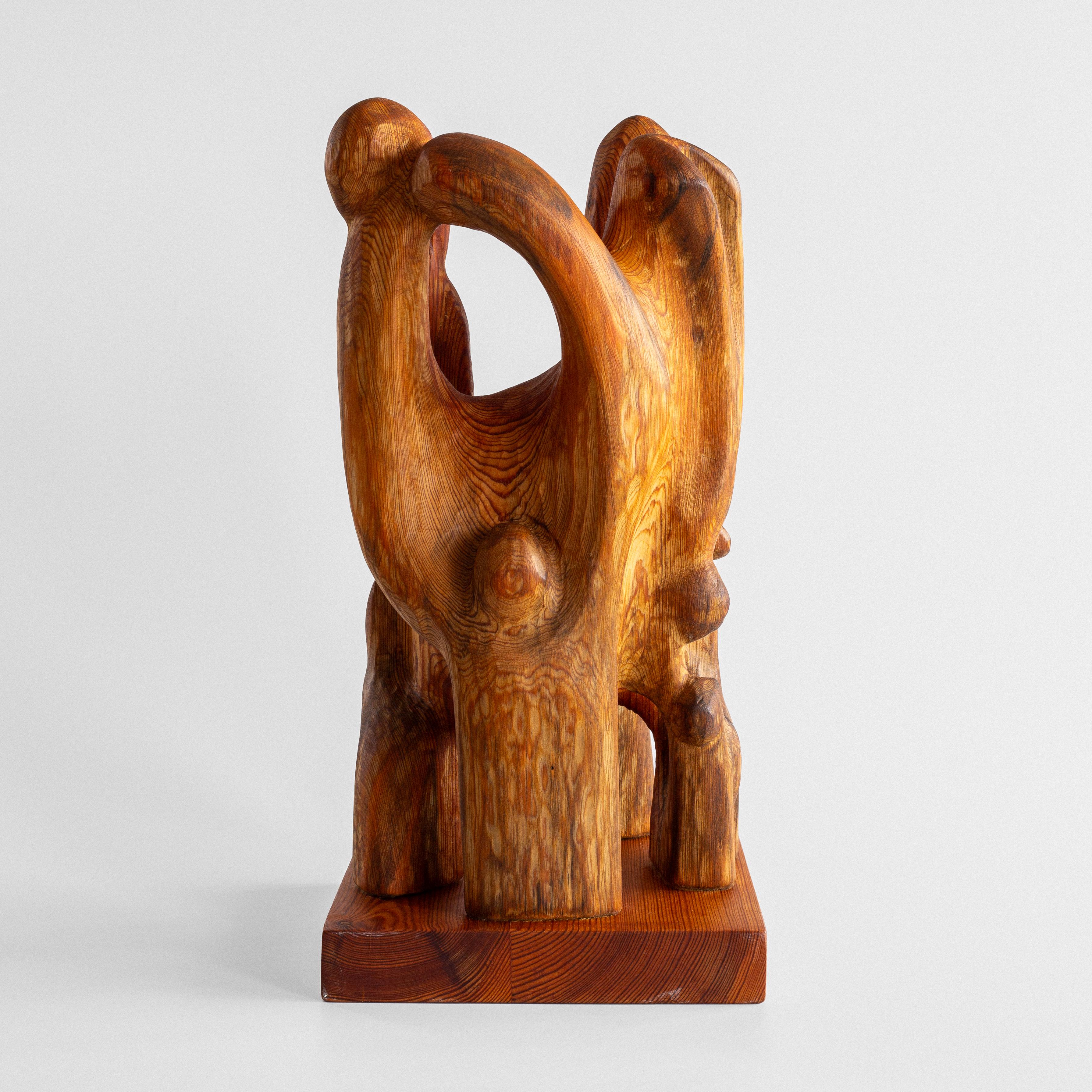 Organico moderno Grande scultura astratta in legno di pino di Jean-Maurice Steiner, Svezia, primi anni 2000 in vendita